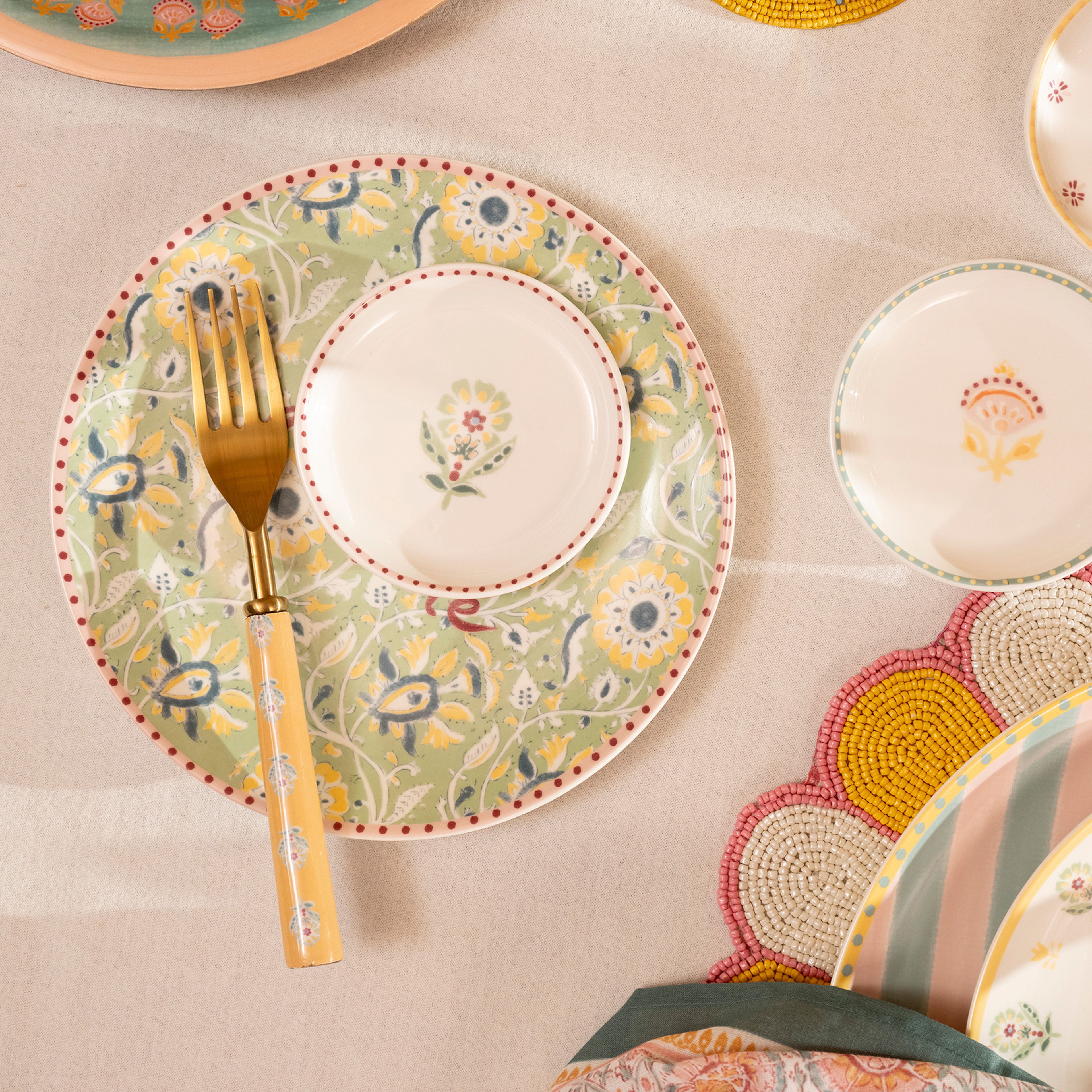 Luohu Porselen Pasta Tabağı 20x20x2 Cm Renkli