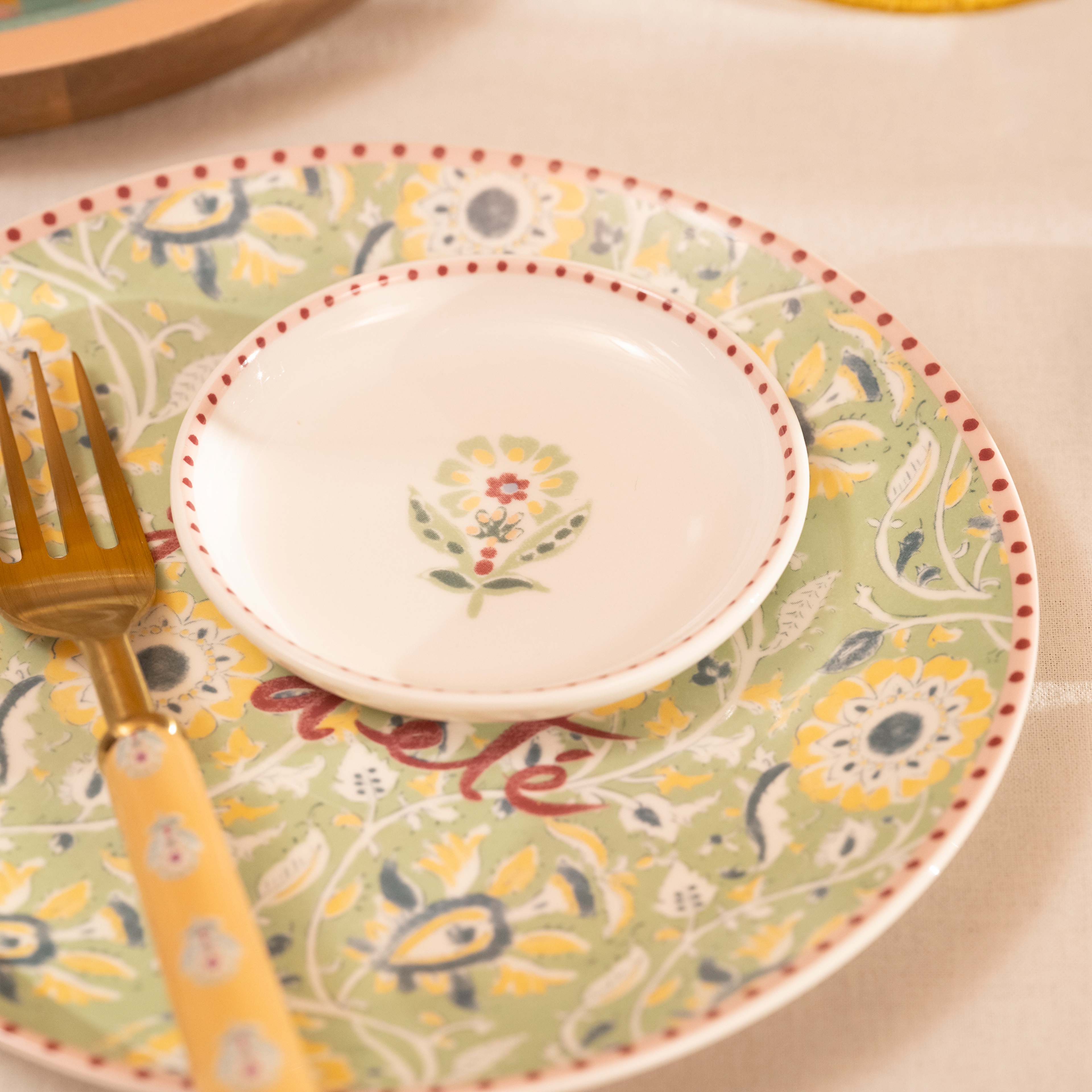 Luohu Porselen Tabak 10x10x1 Cm Renkli