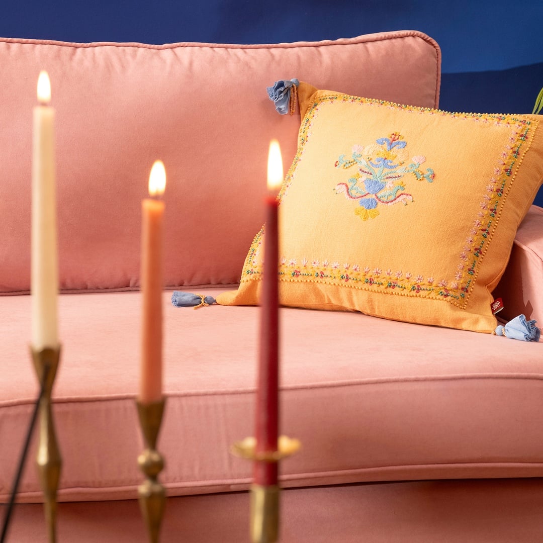 Ghunı Püsküllü Nakışlı Pamuk Dolgulu Kırlent 50x50 Cm Turuncu