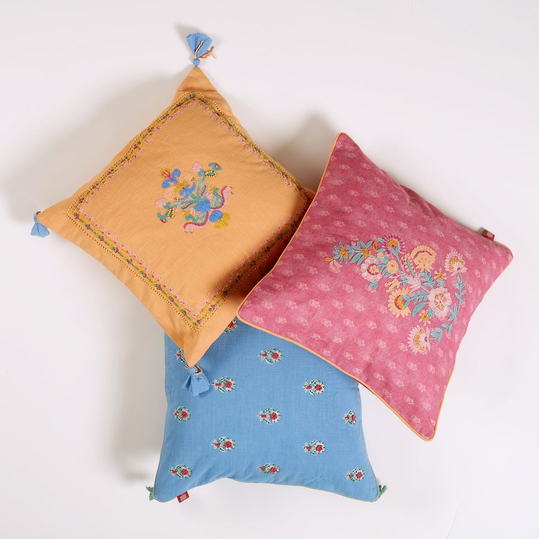 Ghunı Püsküllü Nakışlı Pamuk Dolgulu Kırlent 50x50 Cm Turuncu