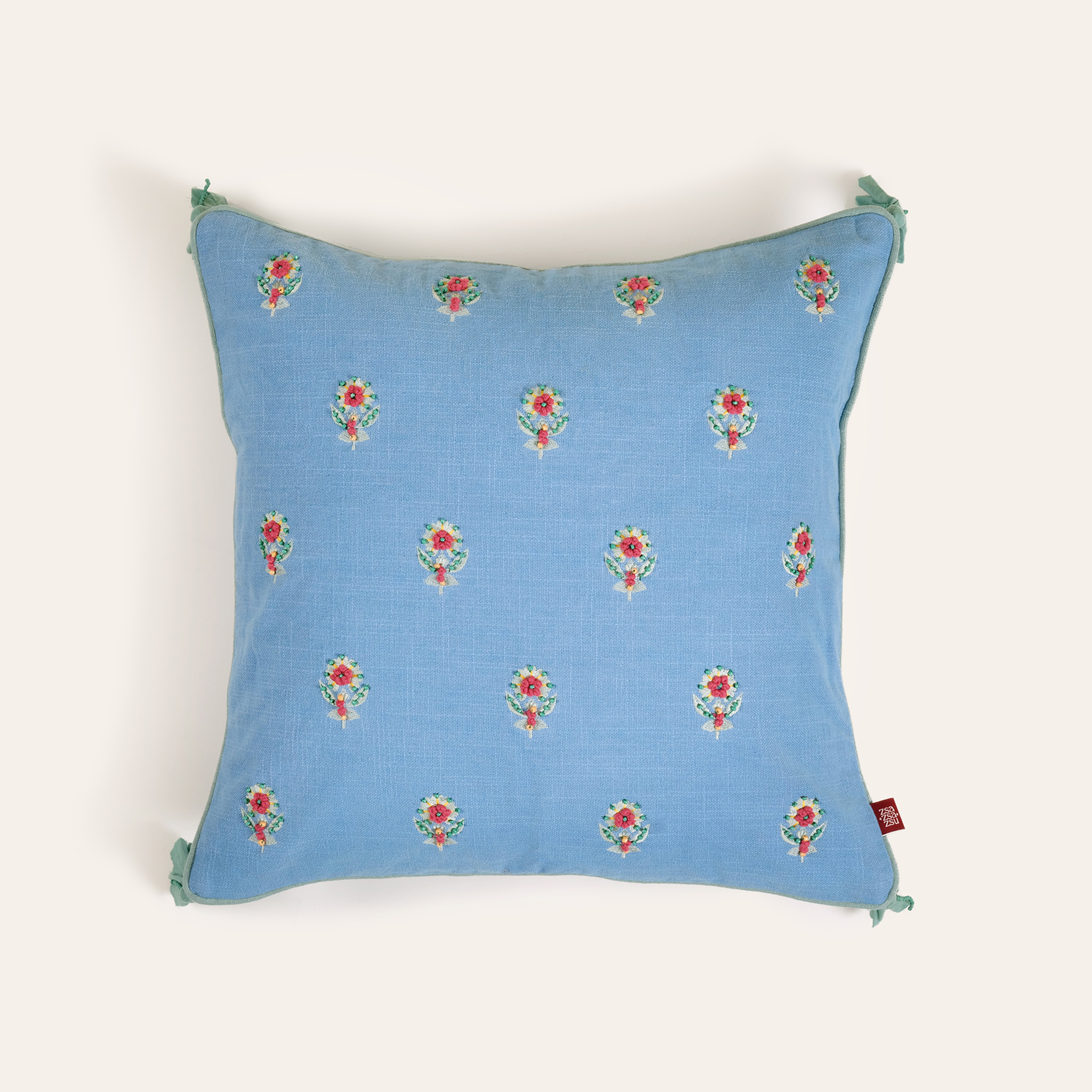 Ghunı Püsküllü Nakışlı Pamuk Dolgulu Kırlent 50x50 Cm Açık Mavi