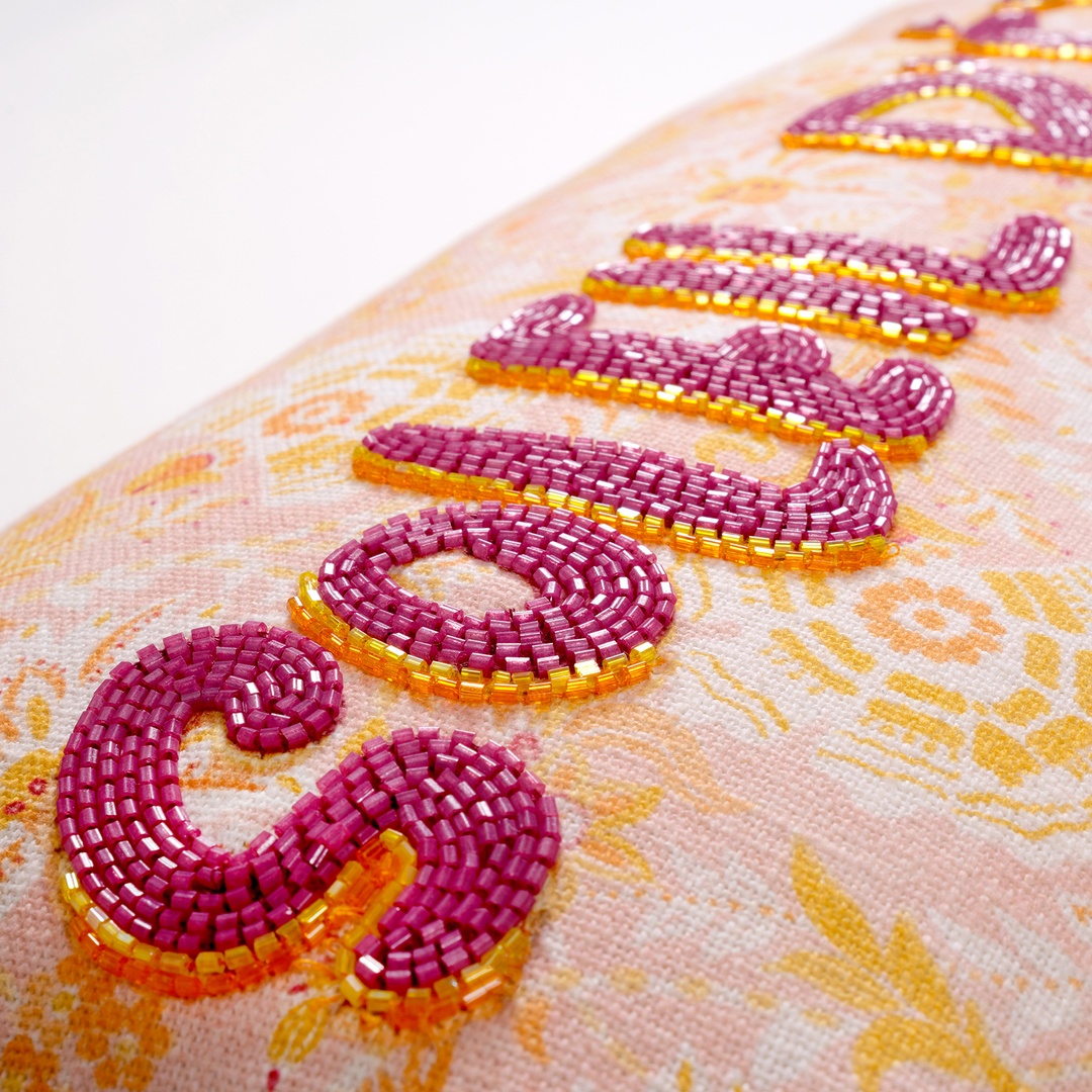 Ghunı Püsküllü Nakışlı Pamuk Dolgulu Kırlent 30x55 Cm Pembe