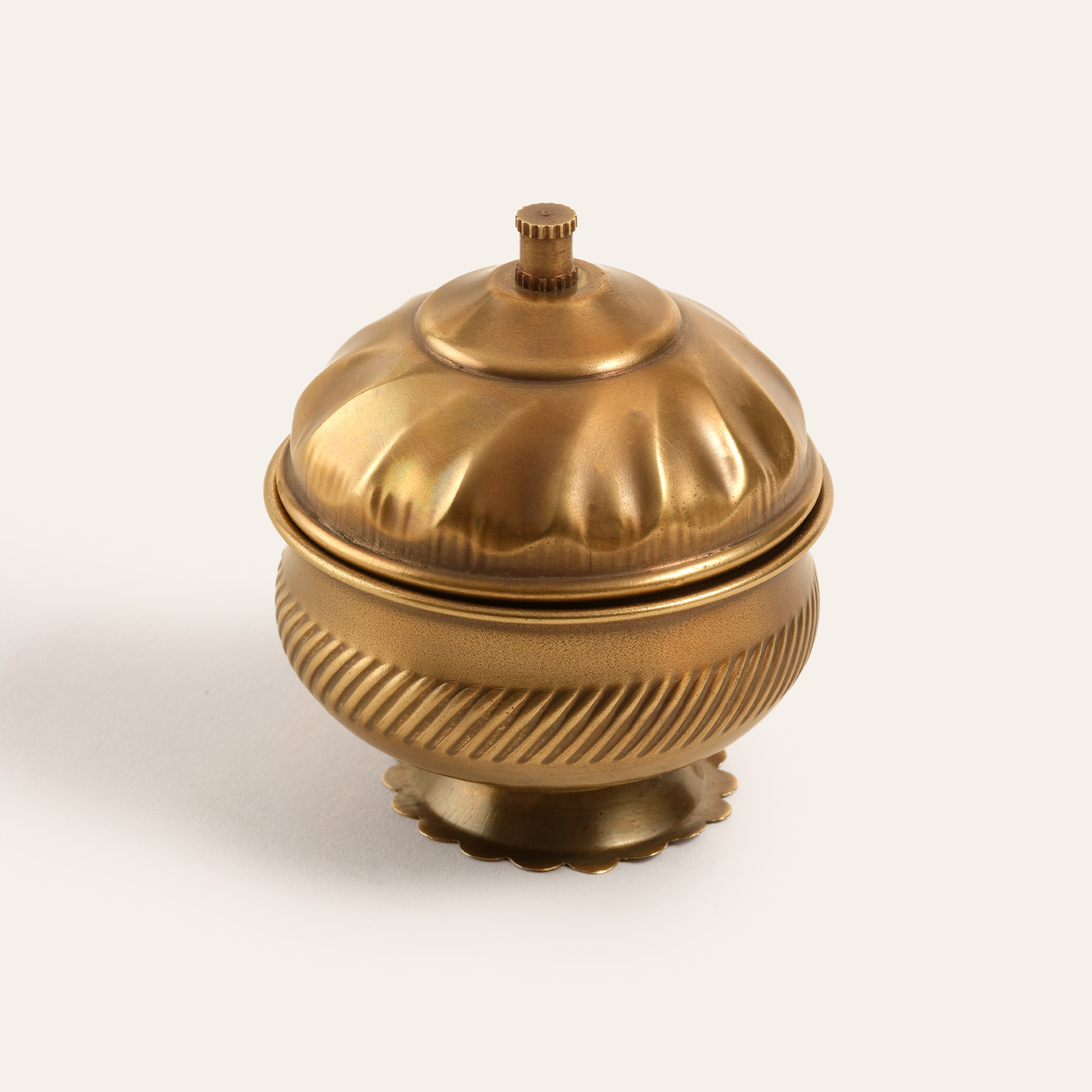 Lotus Pirinç Dekoratif Obje 5x5x6 Cm Altın