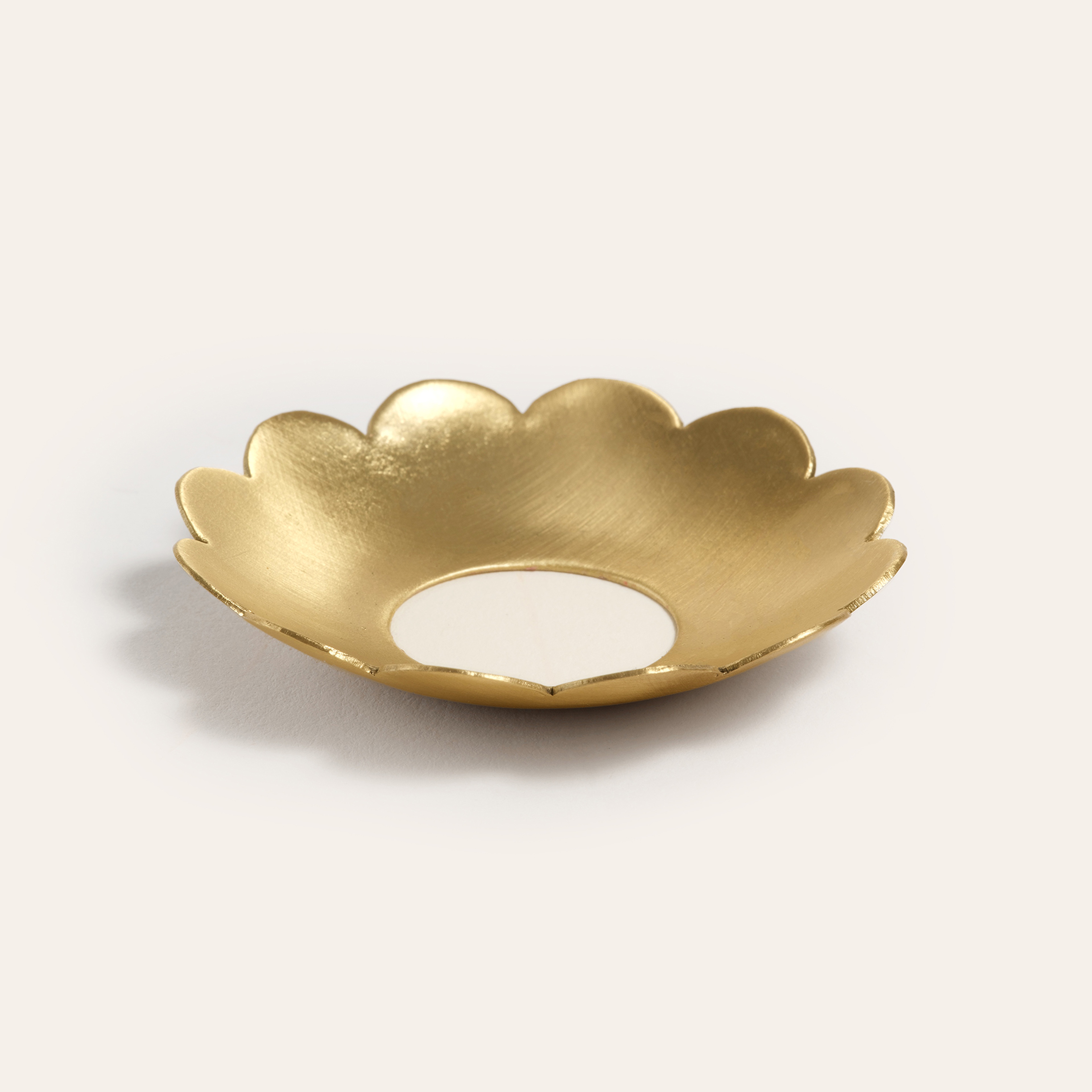 Lotus Pirinç Mum Tutucu 6x6x1 Cm Mat Altın