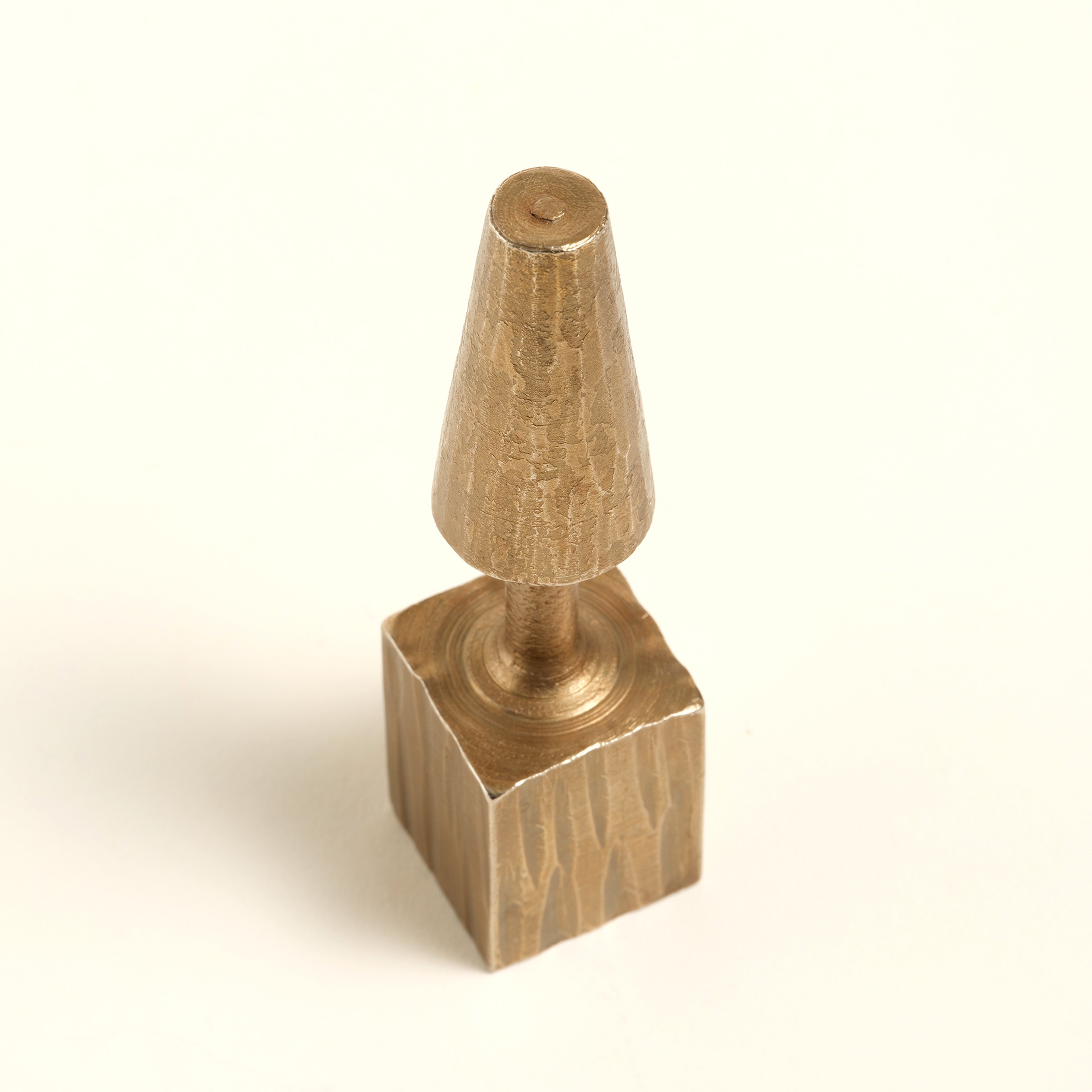 Lotus Metal Yüzük Tutucu 3x3x10 Cm Altın