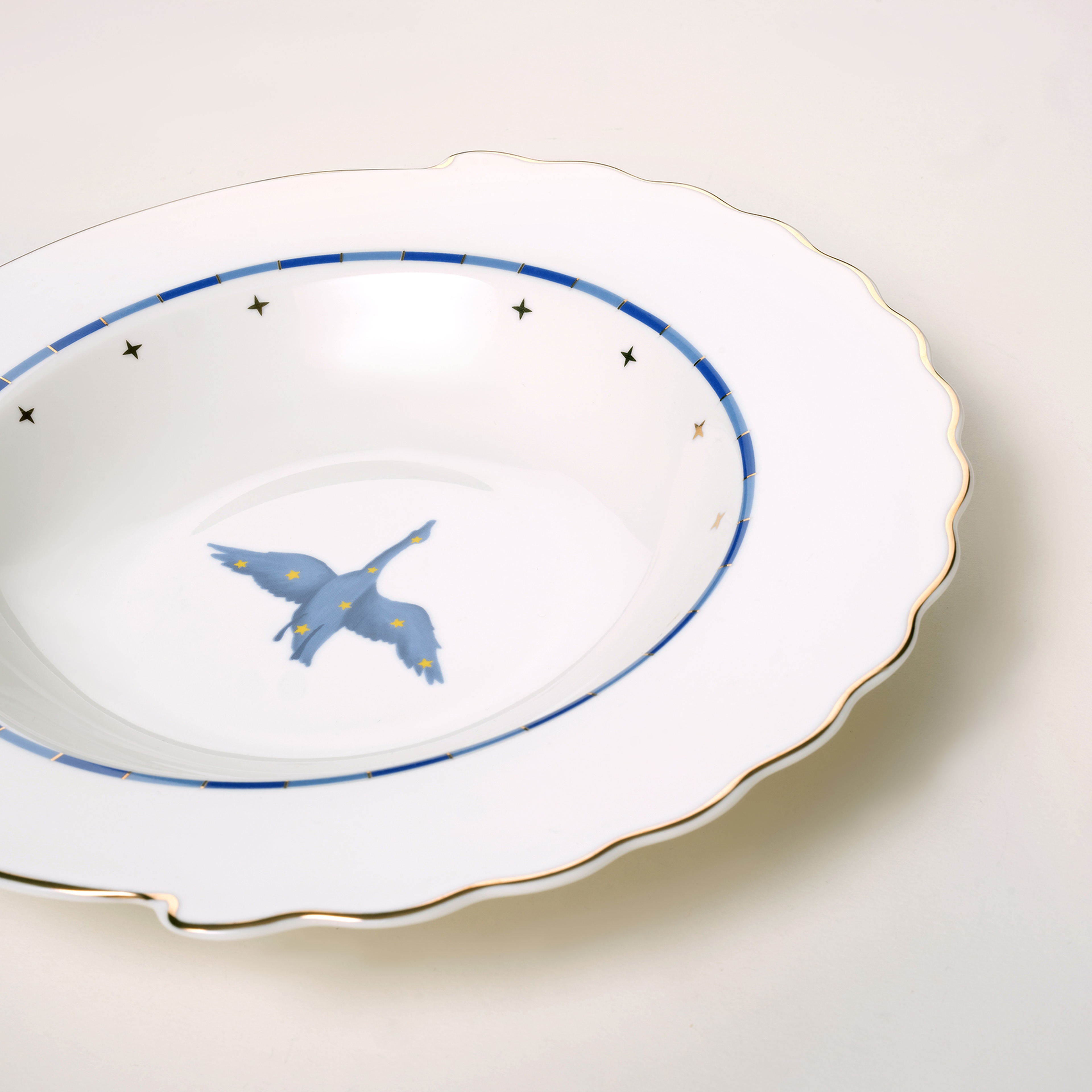 Luohu Porselen Çukur Tabak 23x23x4 Cm Beyaz