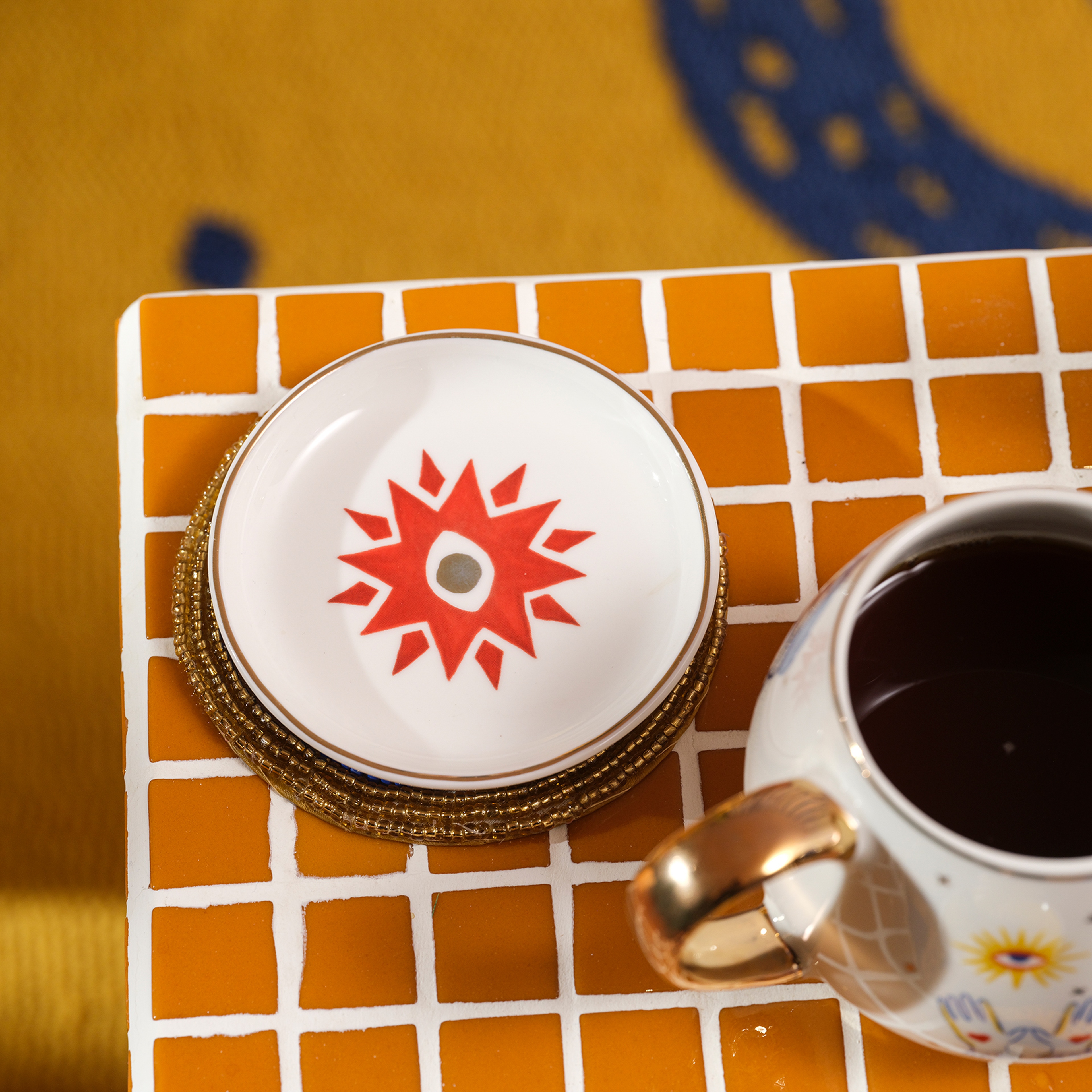 Luohu Porselen Tabak 10x10x1 Cm Beyaz-kırmızı