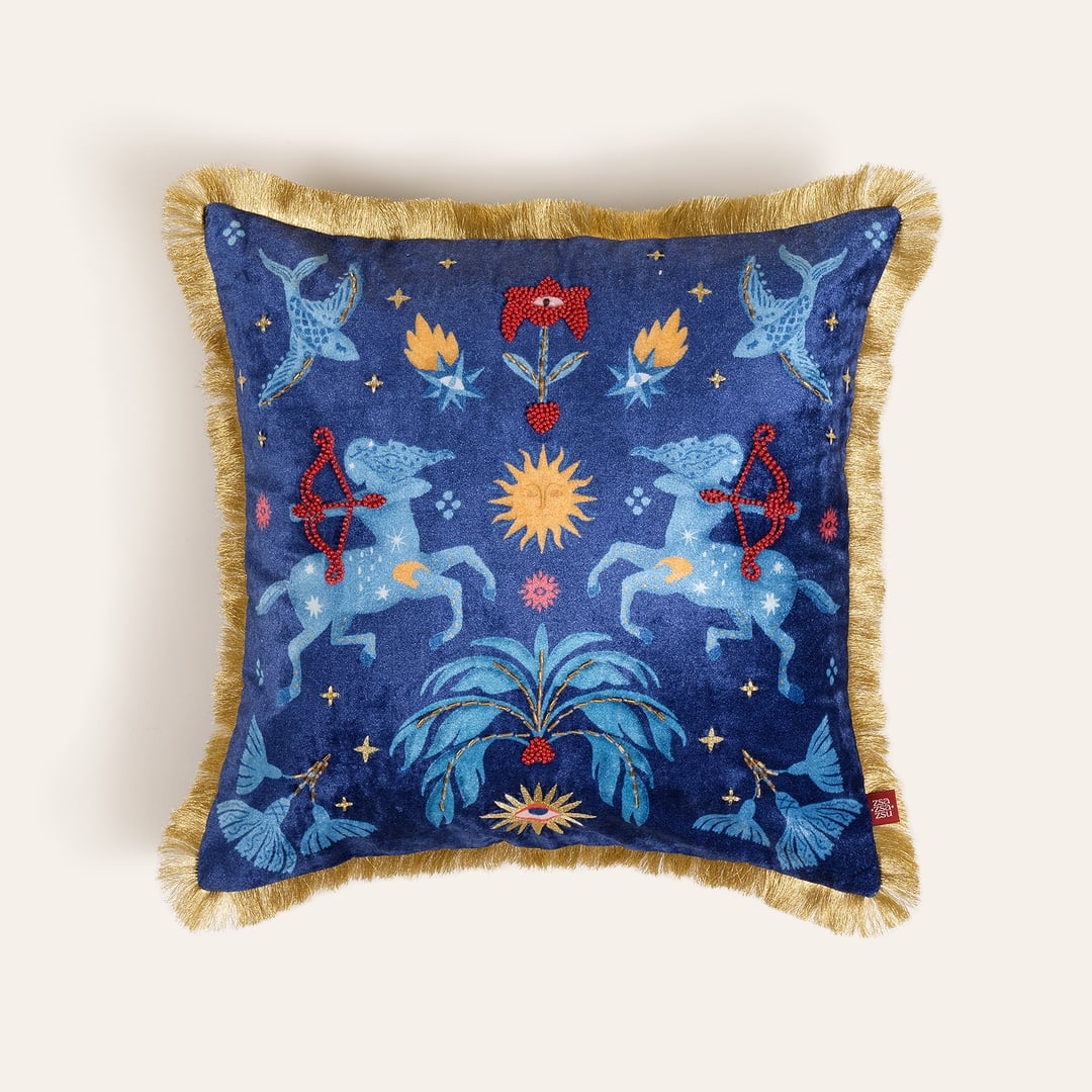 Ghunı Püsküllü Nakışlı Viskon Pamuk Kadife Dolgulu Kırlent 50x50 Cm Mavi