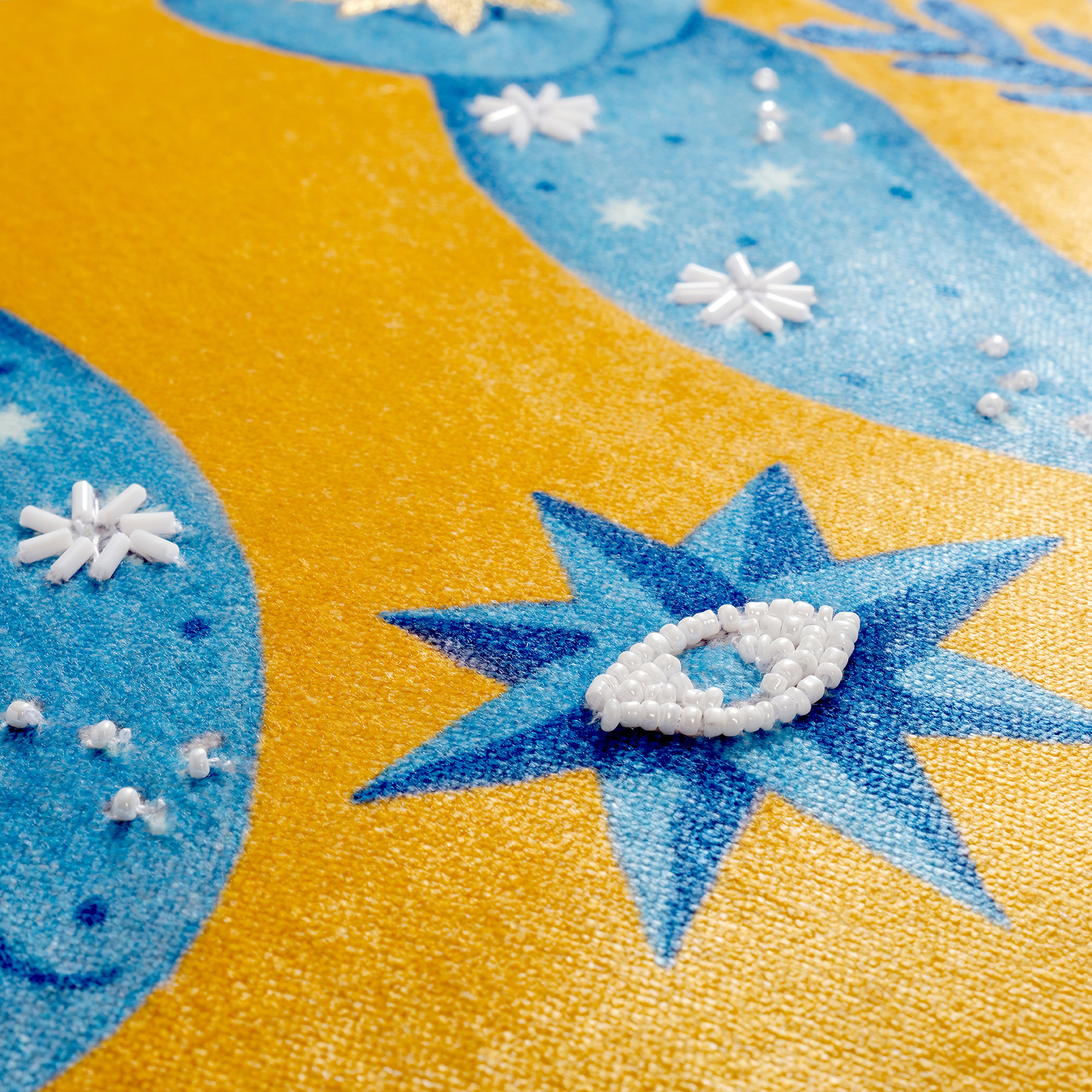 Ghunı Püsküllü Nakışlı Viskon Pamuk Kadife Dolgulu Kırlent 50x50 Cm Sarı