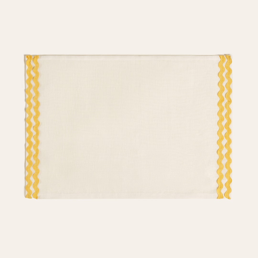 Nilüfer Su Taşı Nakışlı Keten Amerikan Servis 35x50 Cm Sarı