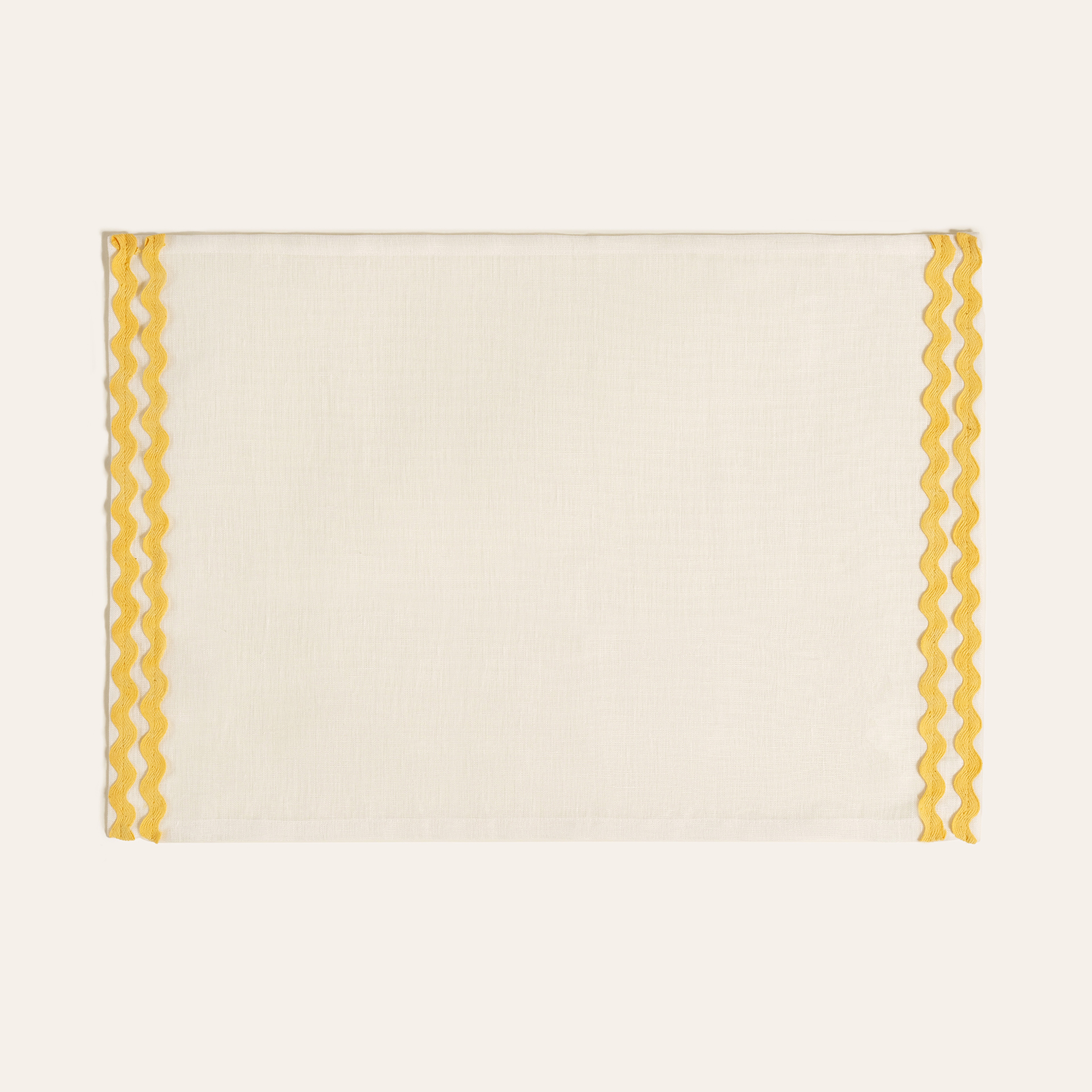 Nilüfer Su Taşı Nakışlı Keten Amerikan Servis 35x50 Cm Sarı