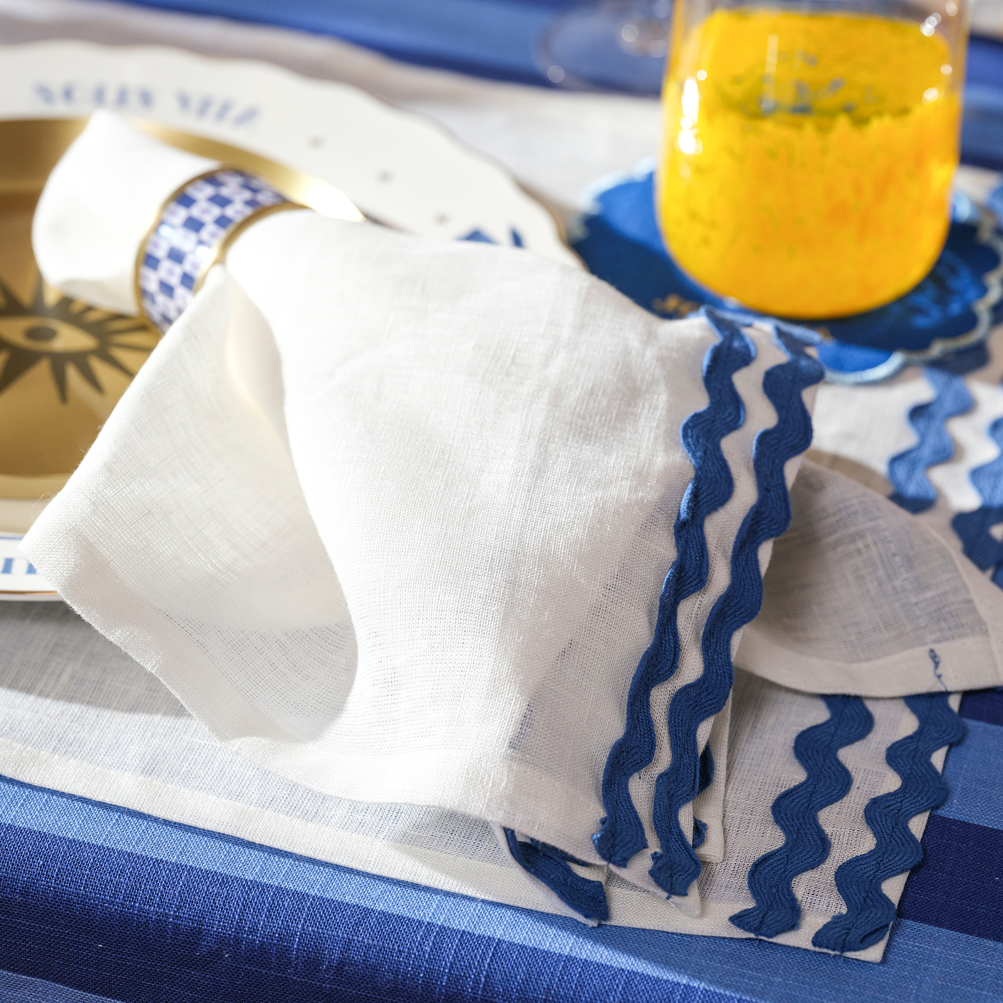 Nilüfer Su Taşı Nakışlı Keten Peçete 45x45 Cm Mavi