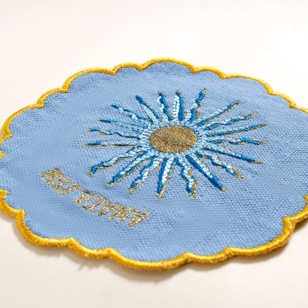 Nilüfer Dijital Baskılı Overloklu Nakışlı Pamuk Bardak Altlığı 13x13 Cm Açık Mavi - Koyu Mavi