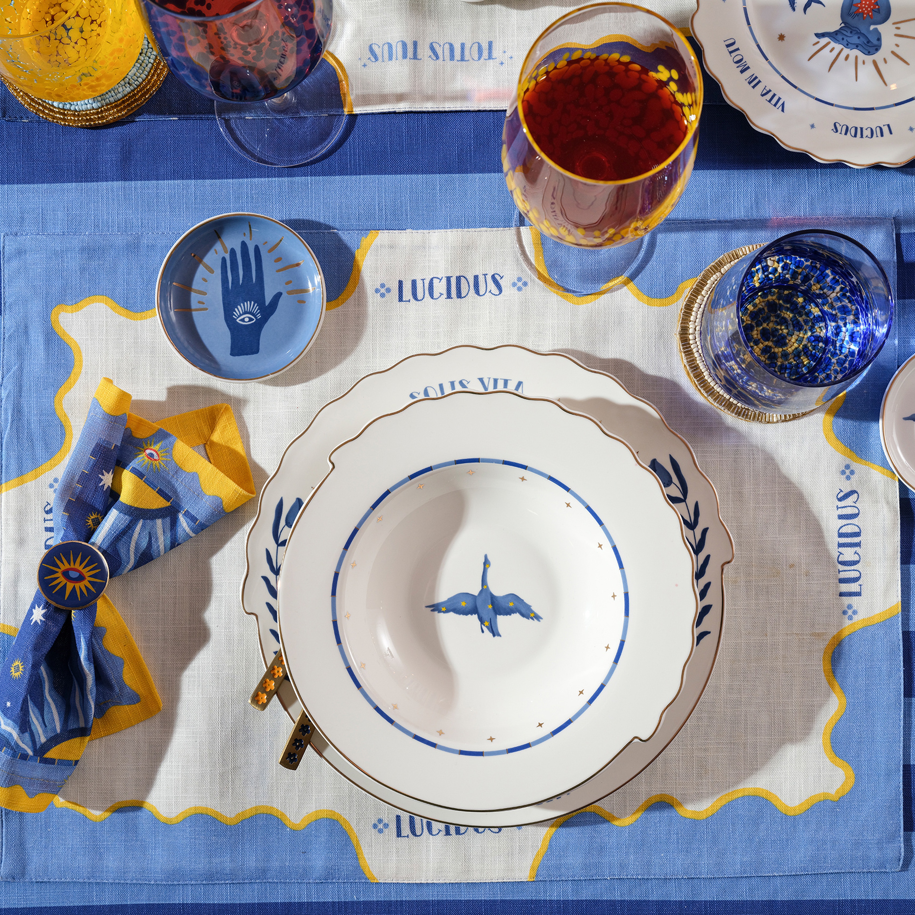 Nilüfer Dijital Baskılı Nakışlı Pamuk Amerikan Servis 35x50 Cm Ekru - Mavi