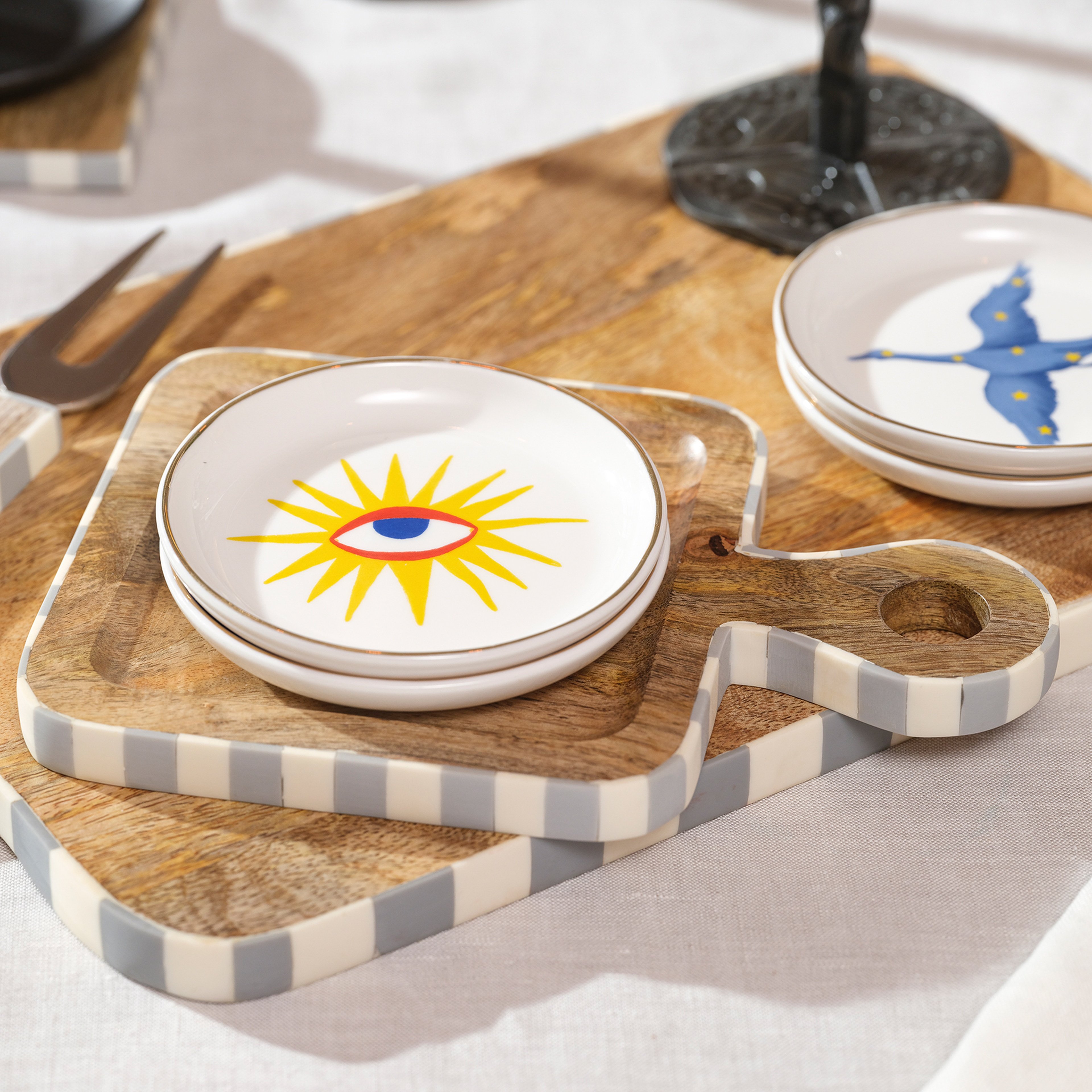 Nohar Mango Ağacı - Reçine Sunum Tahtası 41x22x2 Cm Natural - Grı