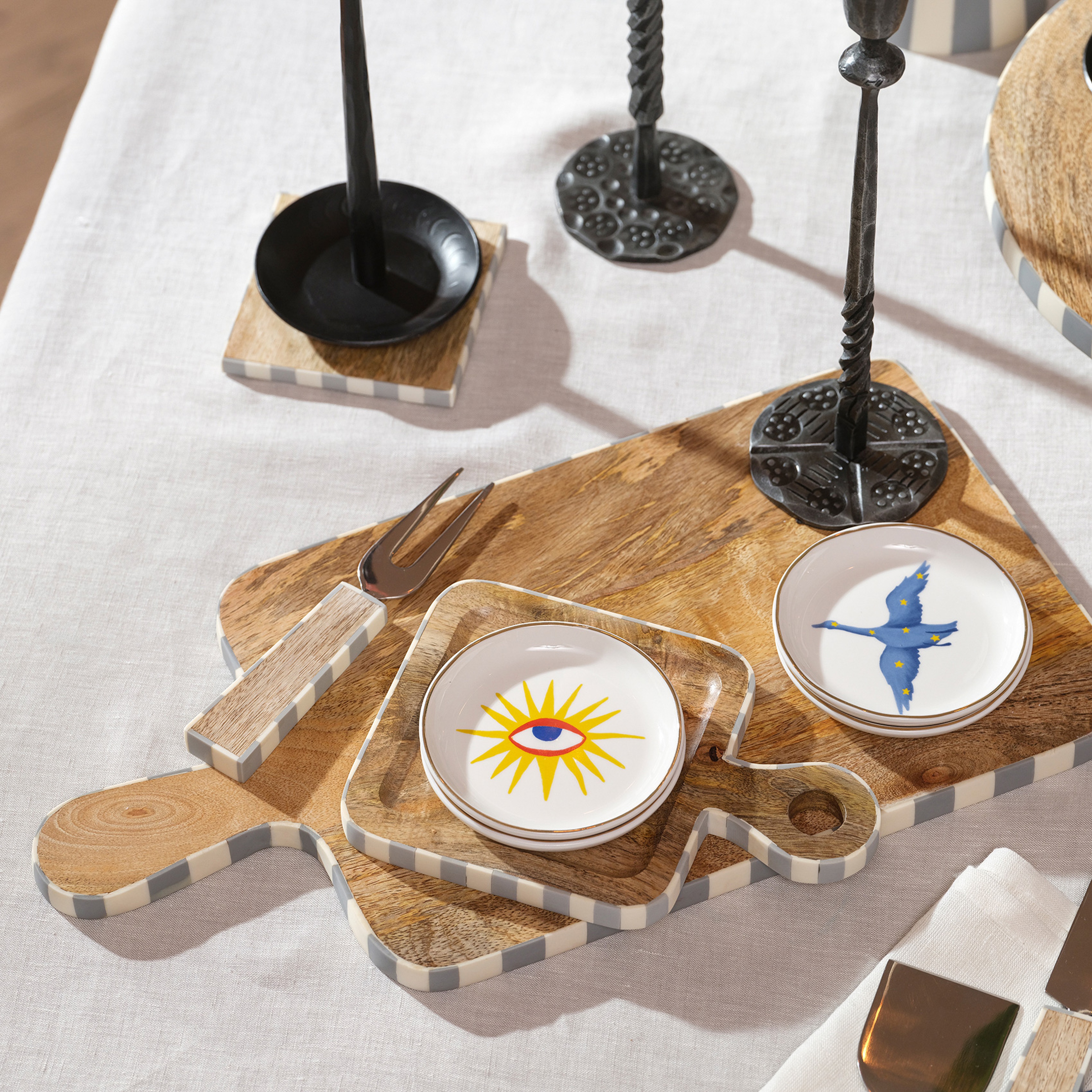 Nohar Mango Ağacı - Reçine Sunum Tahtası 41x22x2 Cm Natural - Grı