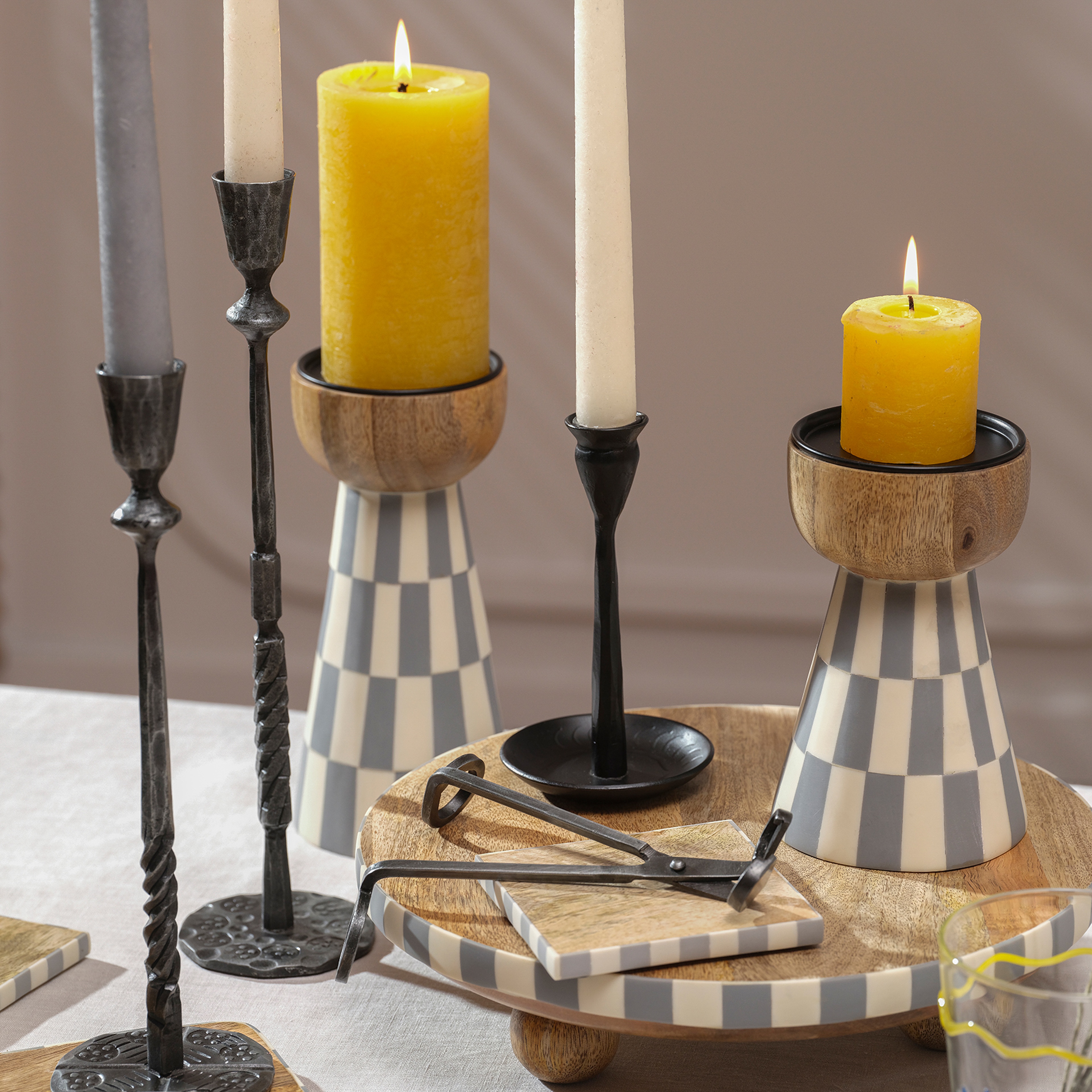 Nohar Mango Ağacı - Reçine Mumluk 10x10x16 Cm Natural - Grı