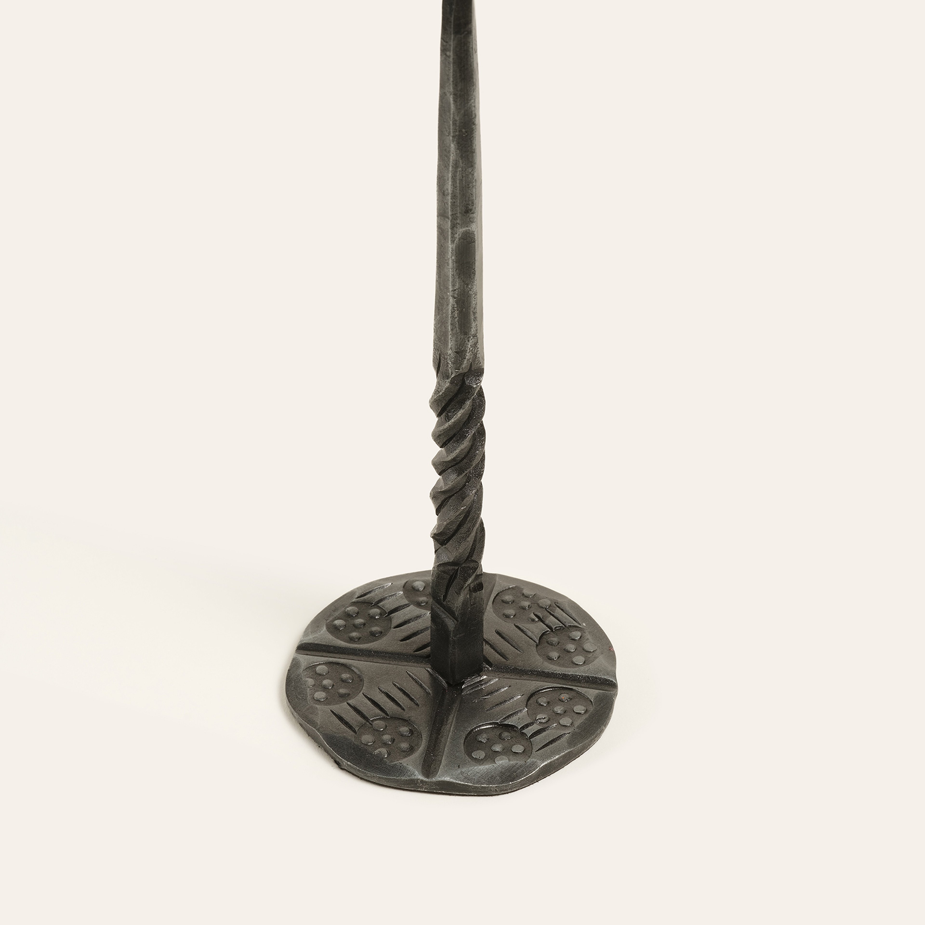 Bıjnor Metal Şamdan 8x8x27 Cm Gri