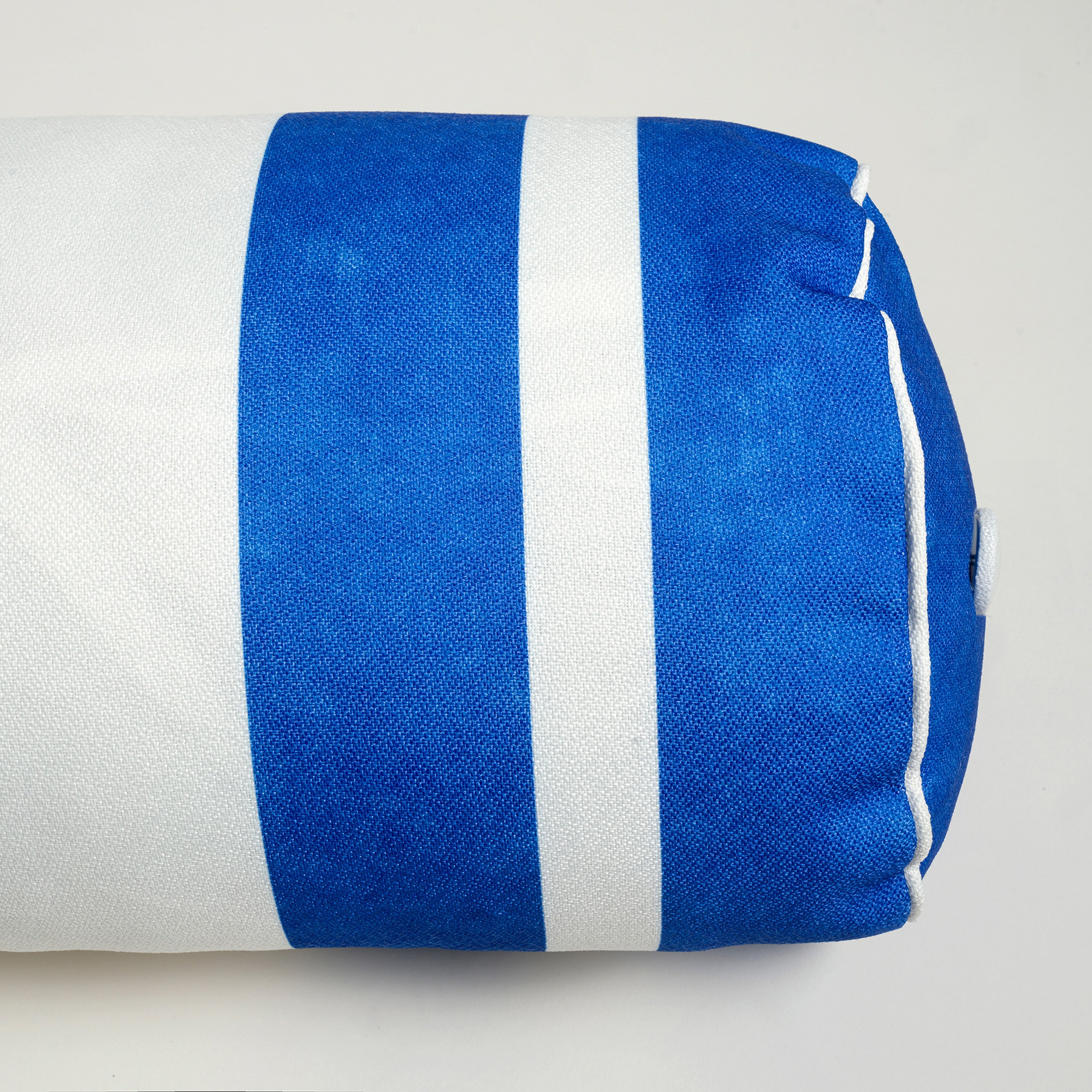 Nilüfer Dijital Baskılı Polyester Dekoratif Kırlent 20x55 Cm Koyu Mavi - Beyaz