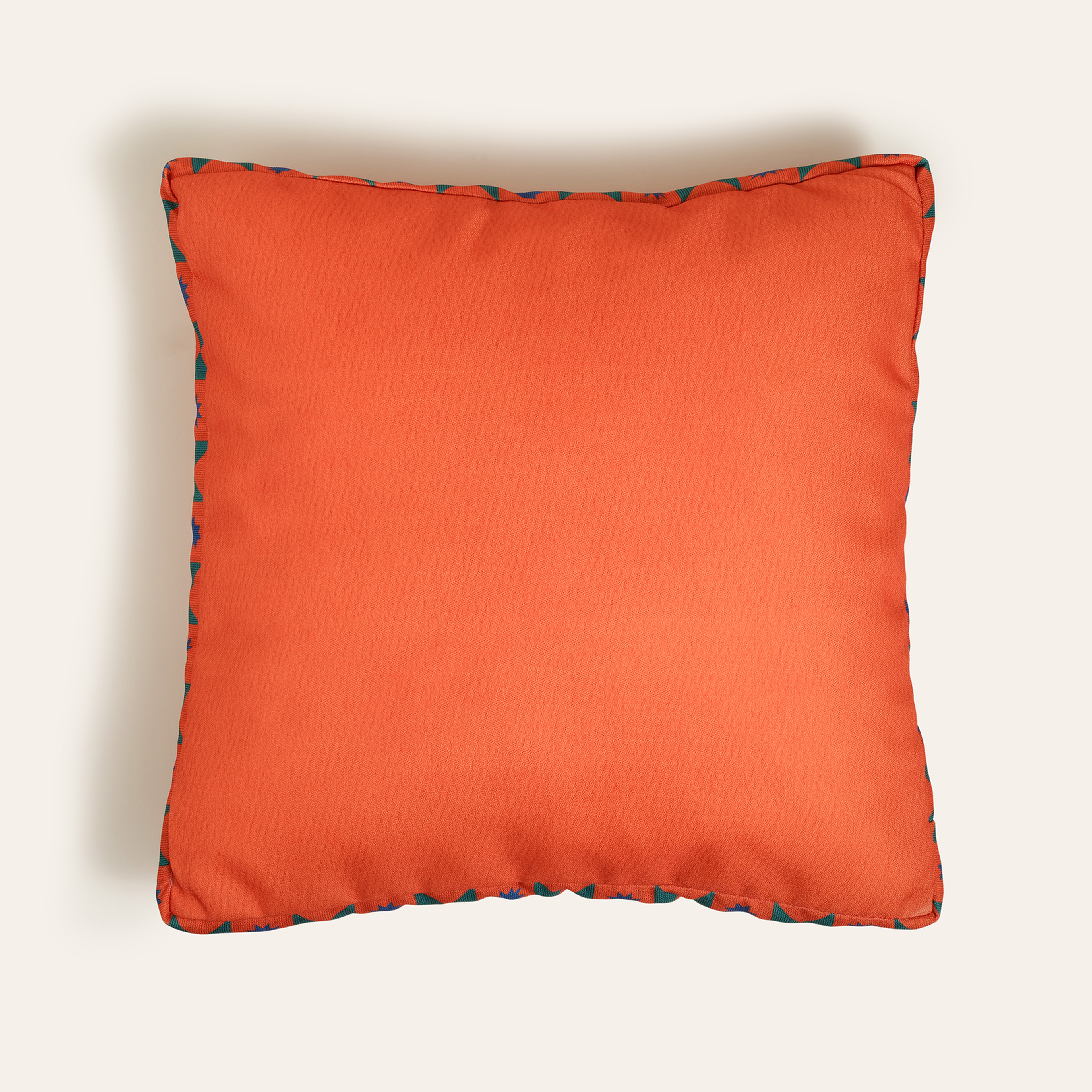 Nilüfer Dijital Baskılı Şeritli Polyester Dekoratif Kırlent 50x50 Cm Turuncu