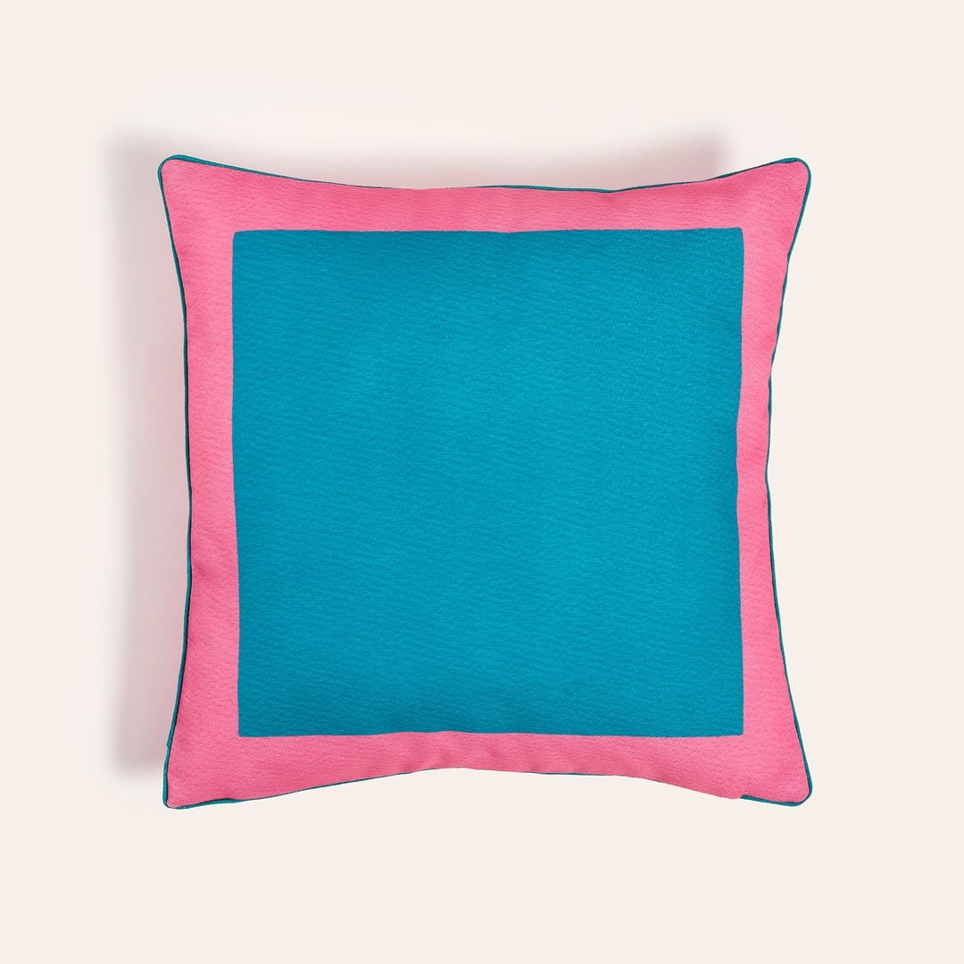 Nilüfer Dijital Baskılı Çerçeveli Polyester Dekoratif Kırlent 50x50 Cm Pembe - Yeşil