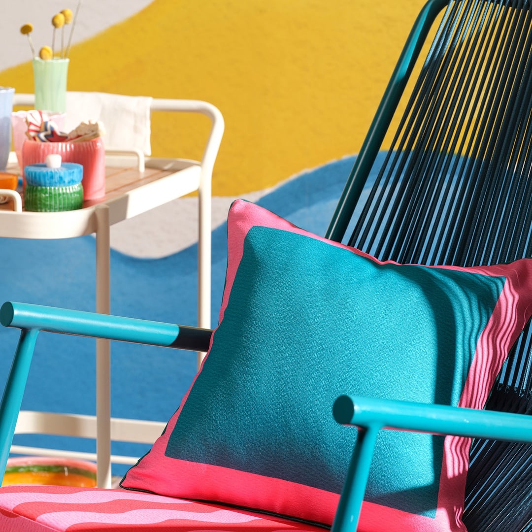 Nilüfer Dijital Baskılı Çerçeveli Polyester Dekoratif Kırlent 50x50 Cm Pembe - Yeşil