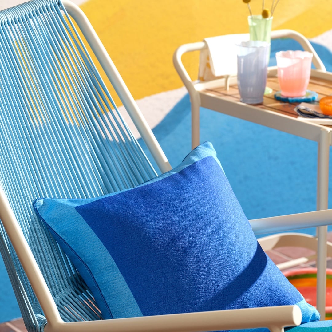 Nilüfer Dijital Baskılı Çerçeveli Polyester Dekoratif Kırlent 50x50 Cm Mavi - Koyu Mavi