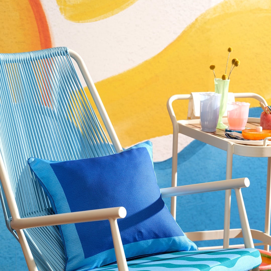 Nilüfer Dijital Baskılı Çerçeveli Polyester Dekoratif Kırlent 50x50 Cm Mavi - Koyu Mavi