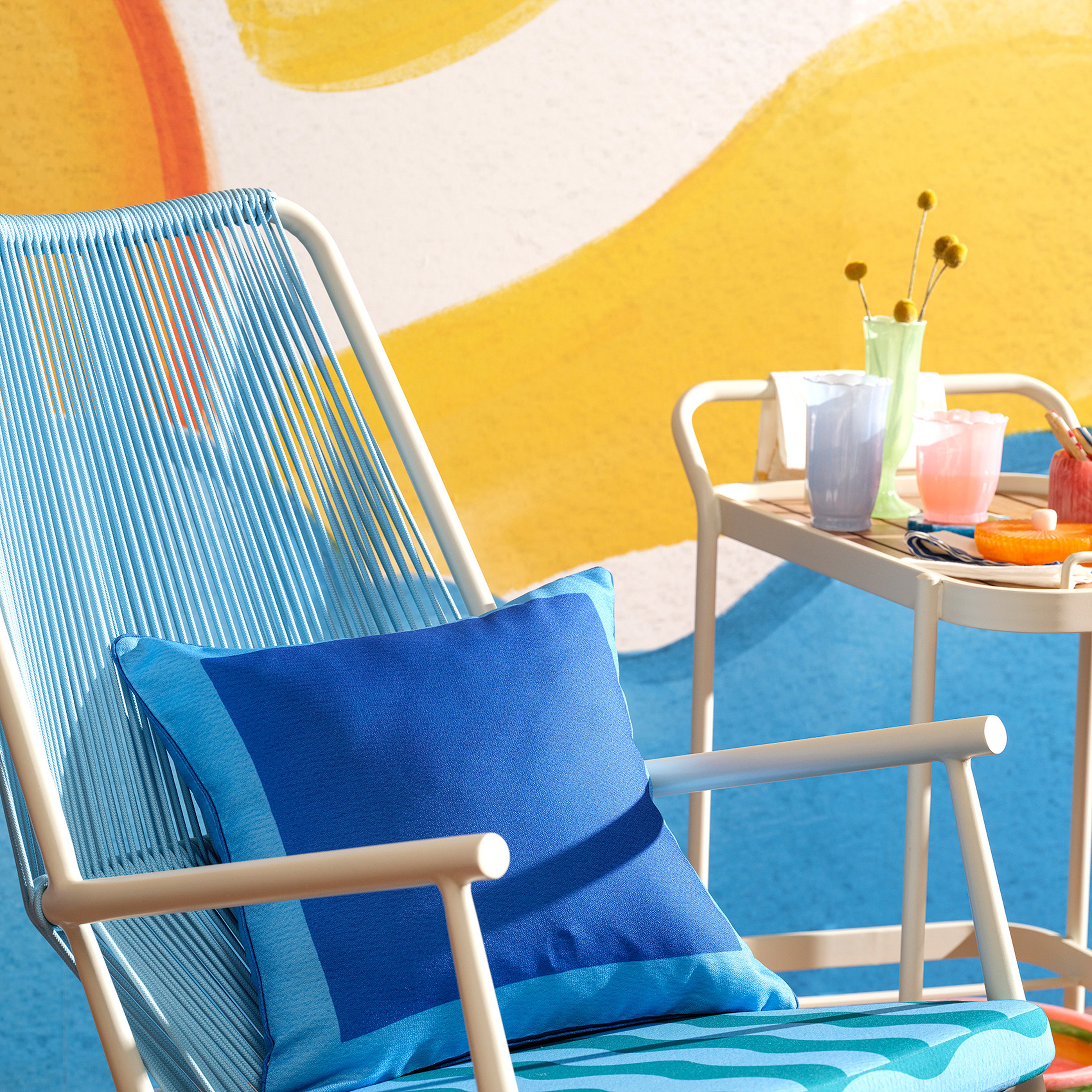 Nilüfer Dijital Baskılı Çerçeveli Polyester Dekoratif Kırlent 50x50 Cm Mavi - Koyu Mavi