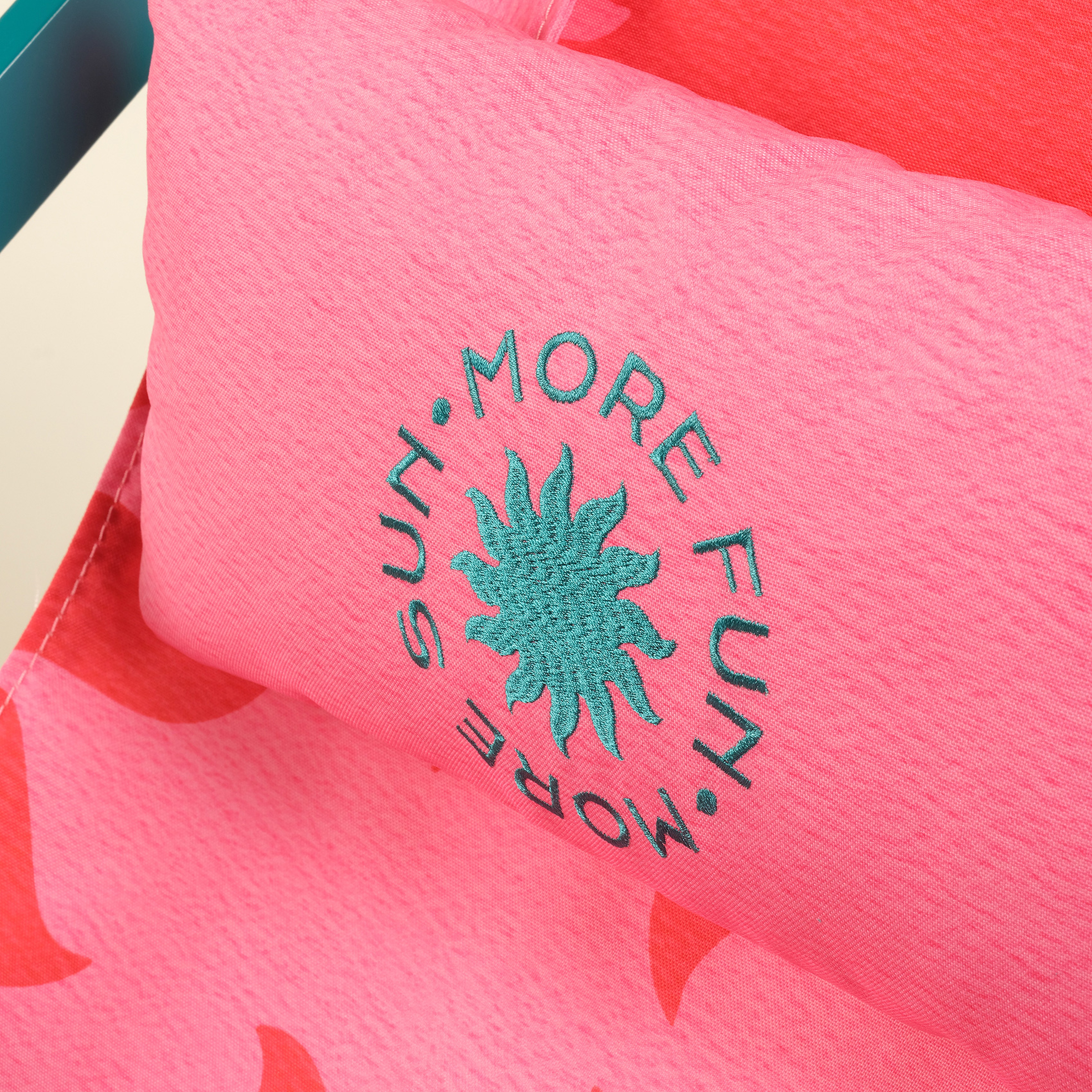 Como Alumınyum / Outdoor Fabrıc Polyester Şezlong 65x137x100 Cm Fuşya