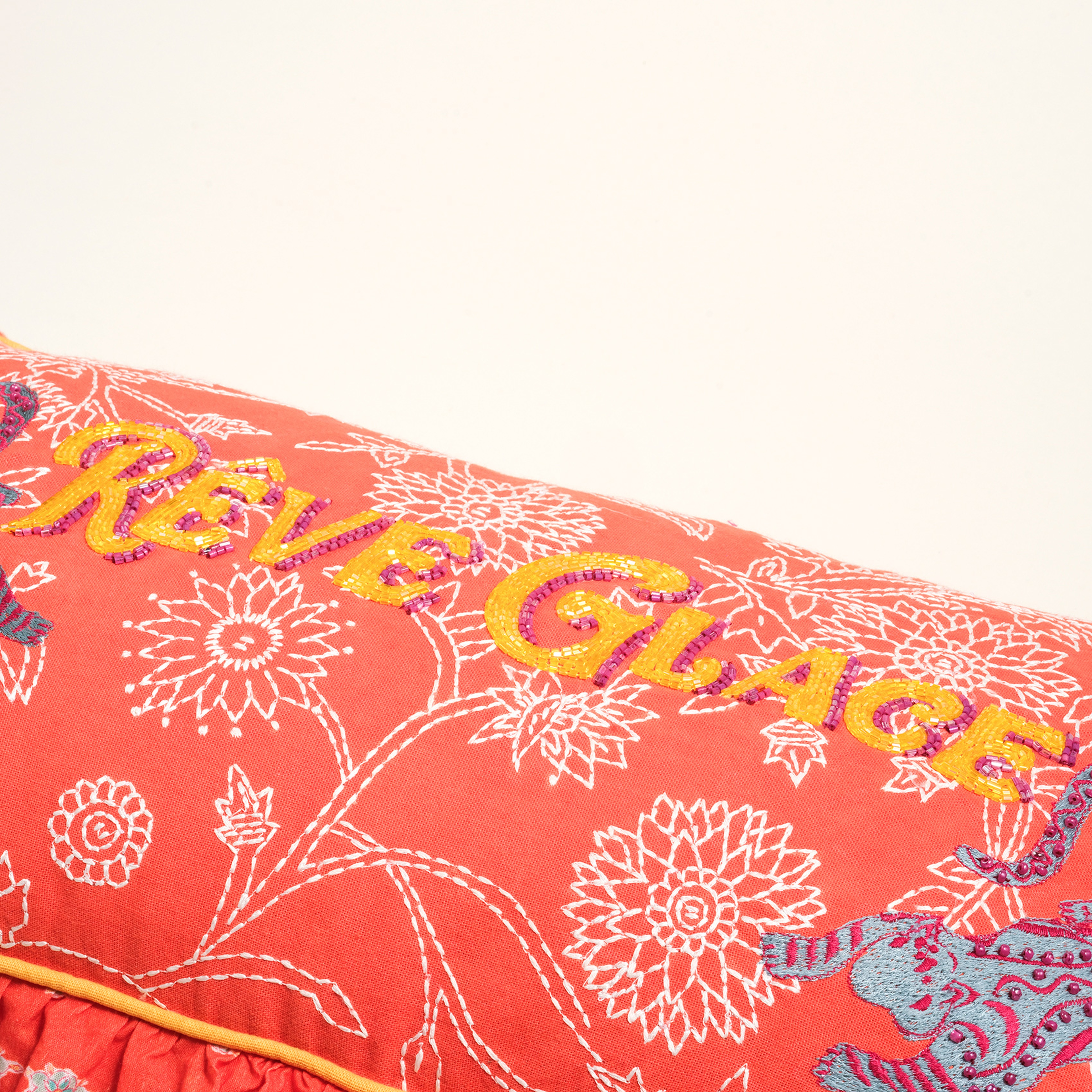 Ghunı Fırfırlı Nakışlı Pamuk Dolgulu Kırlent 30x55 Cm Turuncu