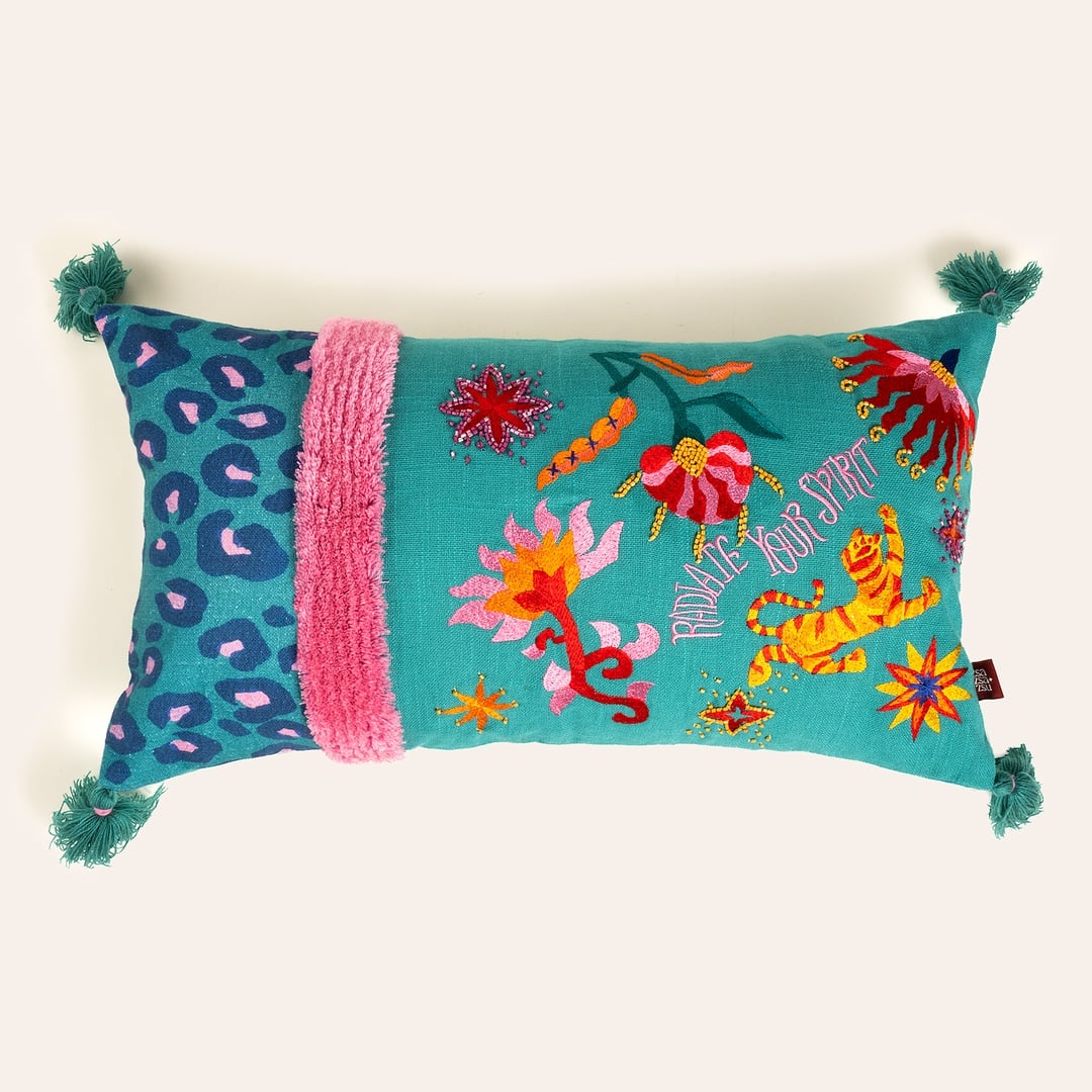 Ghunı Püsküllü Nakışlı Pamuk Dolgulu Kırlent 30x55 Cm Yeşil