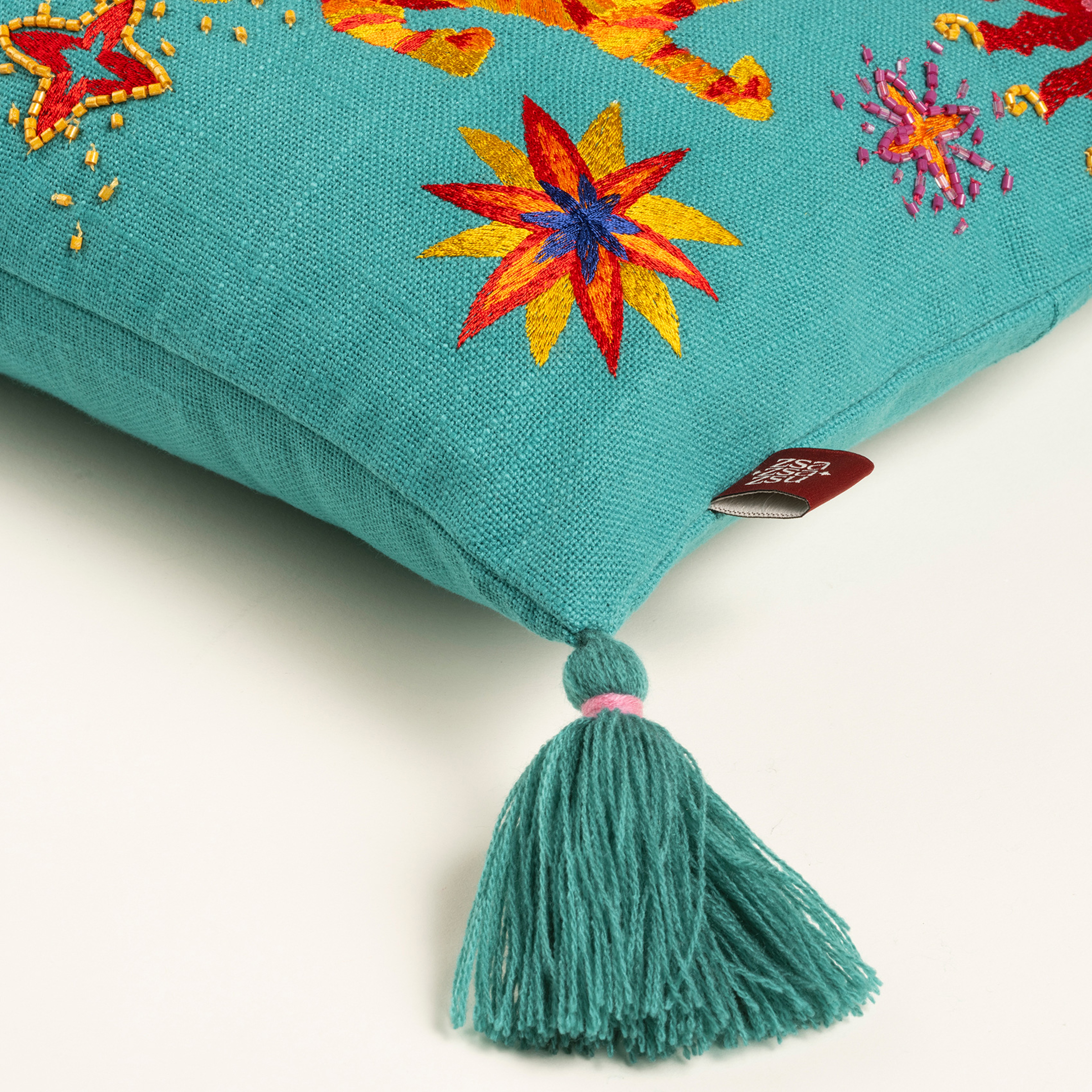 Ghunı Püsküllü Nakışlı Pamuk Dolgulu Kırlent 30x55 Cm Yeşil