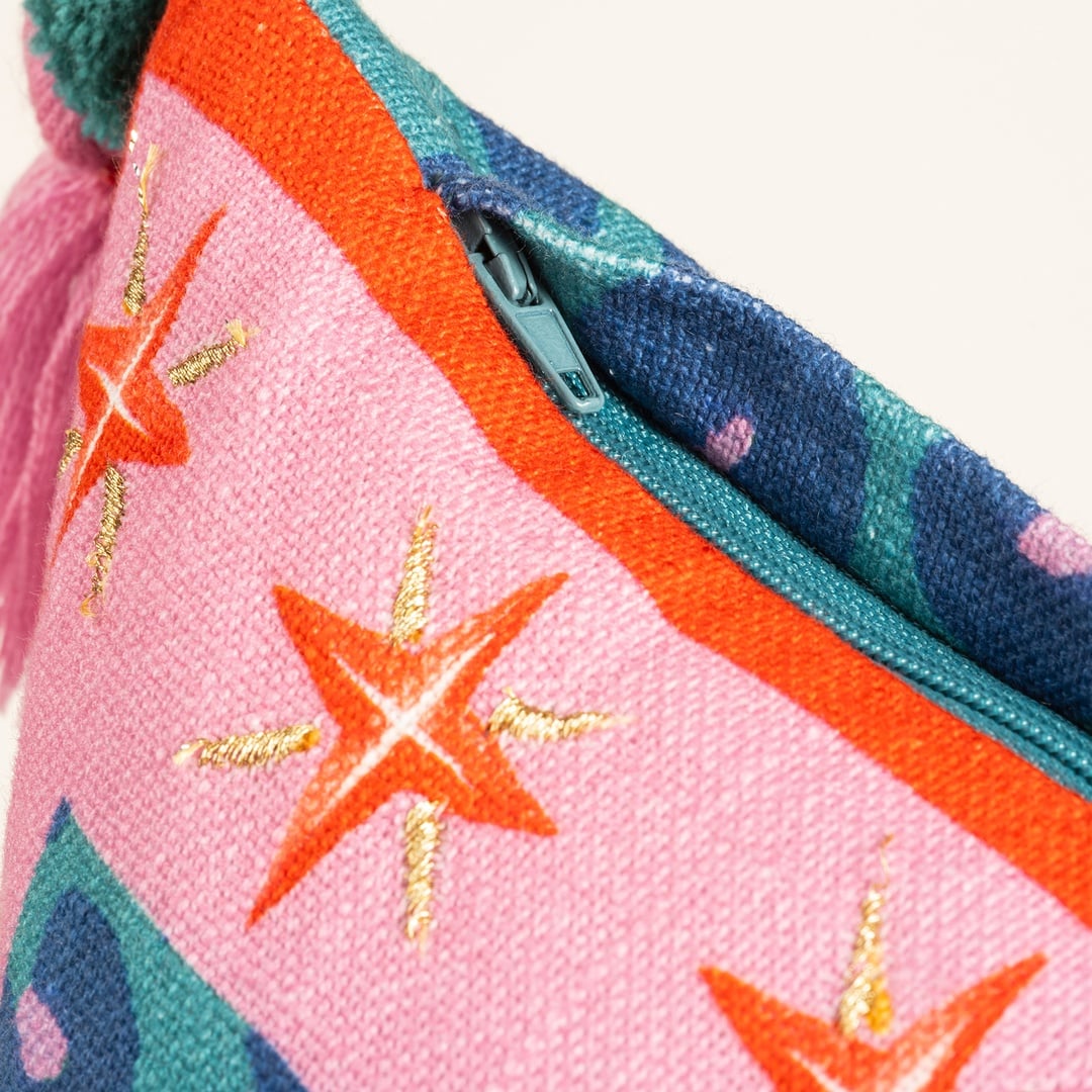 Ghunı Püsküllü Nakışlı Pamuk Dolgulu Kırlent 50x50 Cm Yeşil