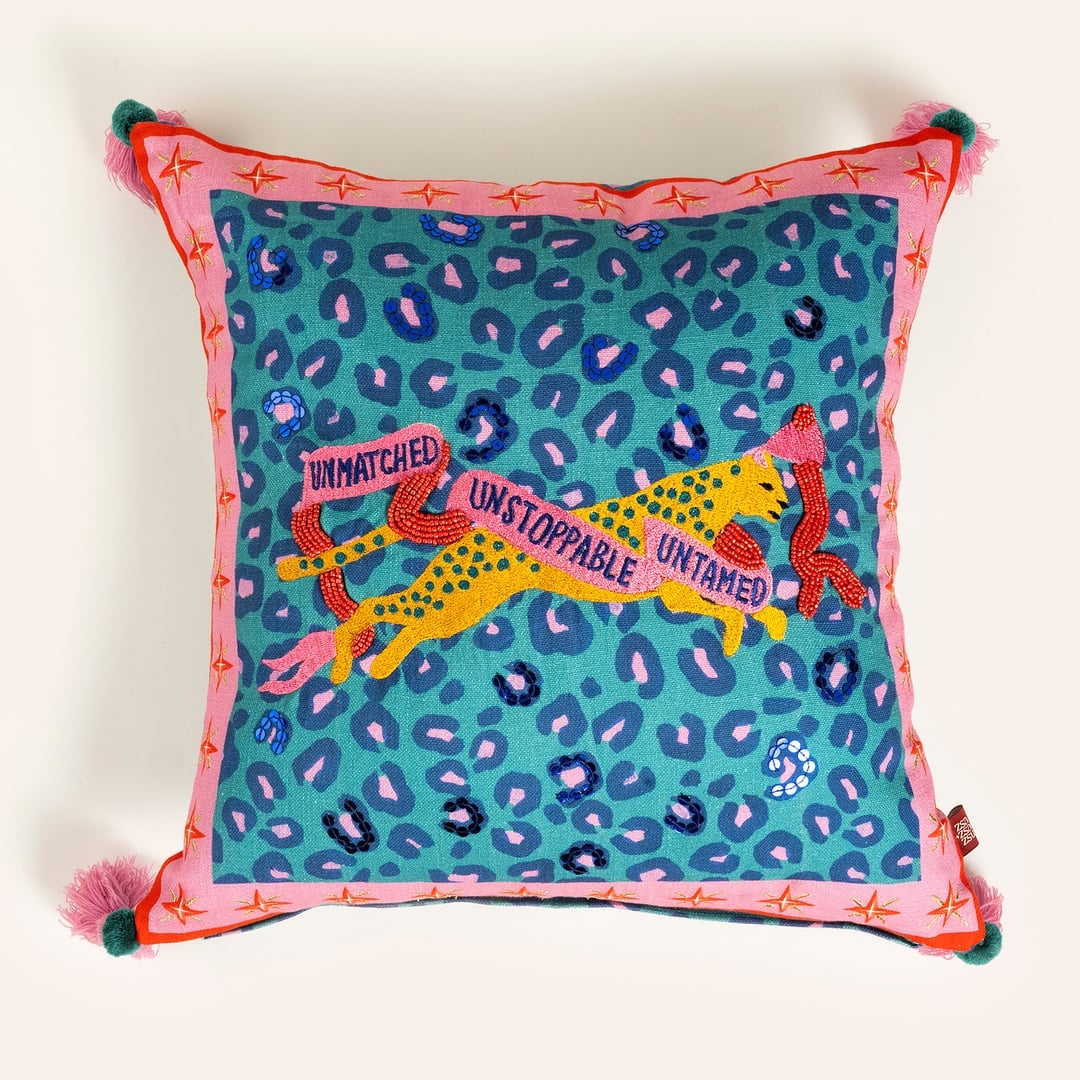 Ghunı Püsküllü Nakışlı Pamuk Dolgulu Kırlent 50x50 Cm Yeşil