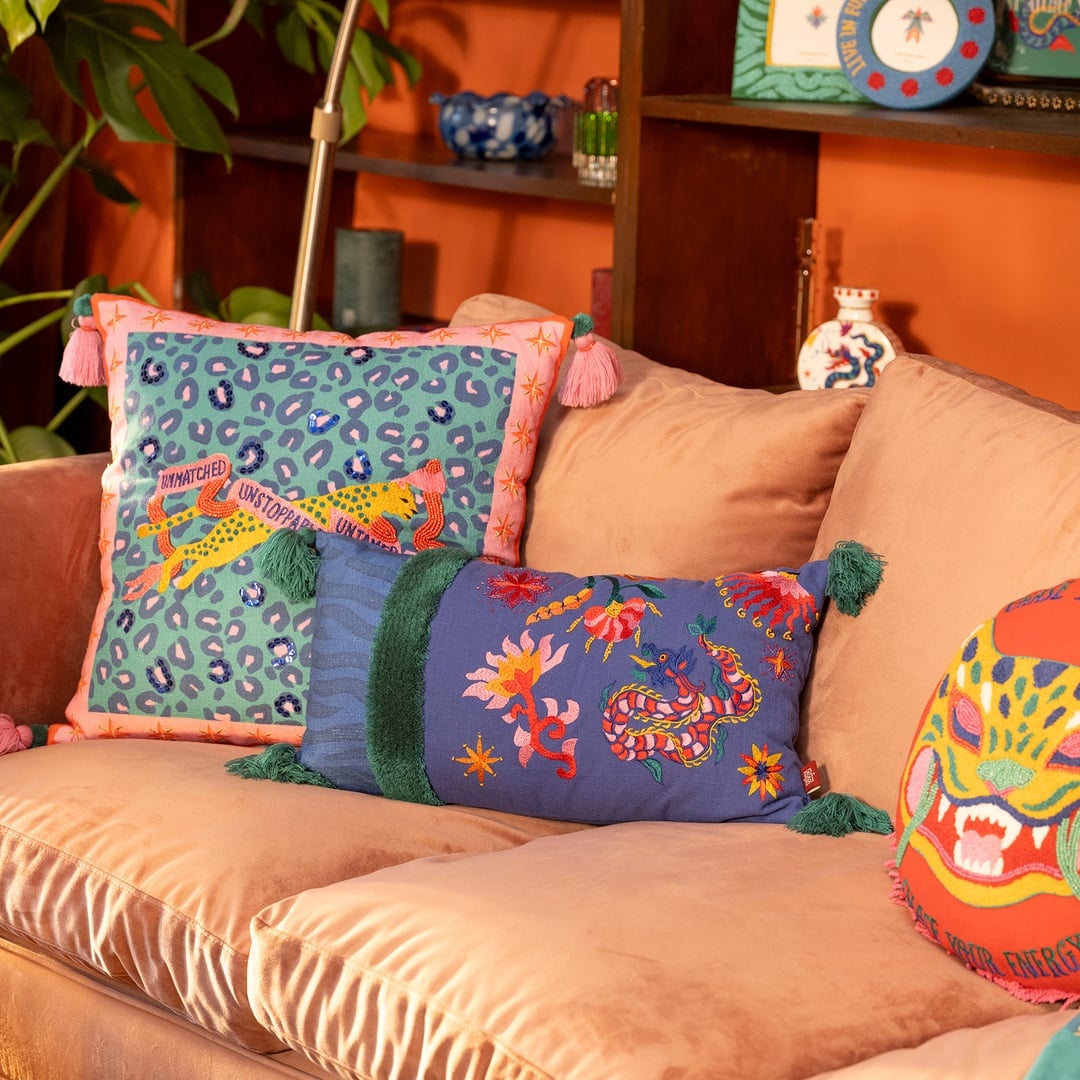 Ghunı Püsküllü Nakışlı Pamuk Dolgulu Kırlent 30x55 Cm Mavi