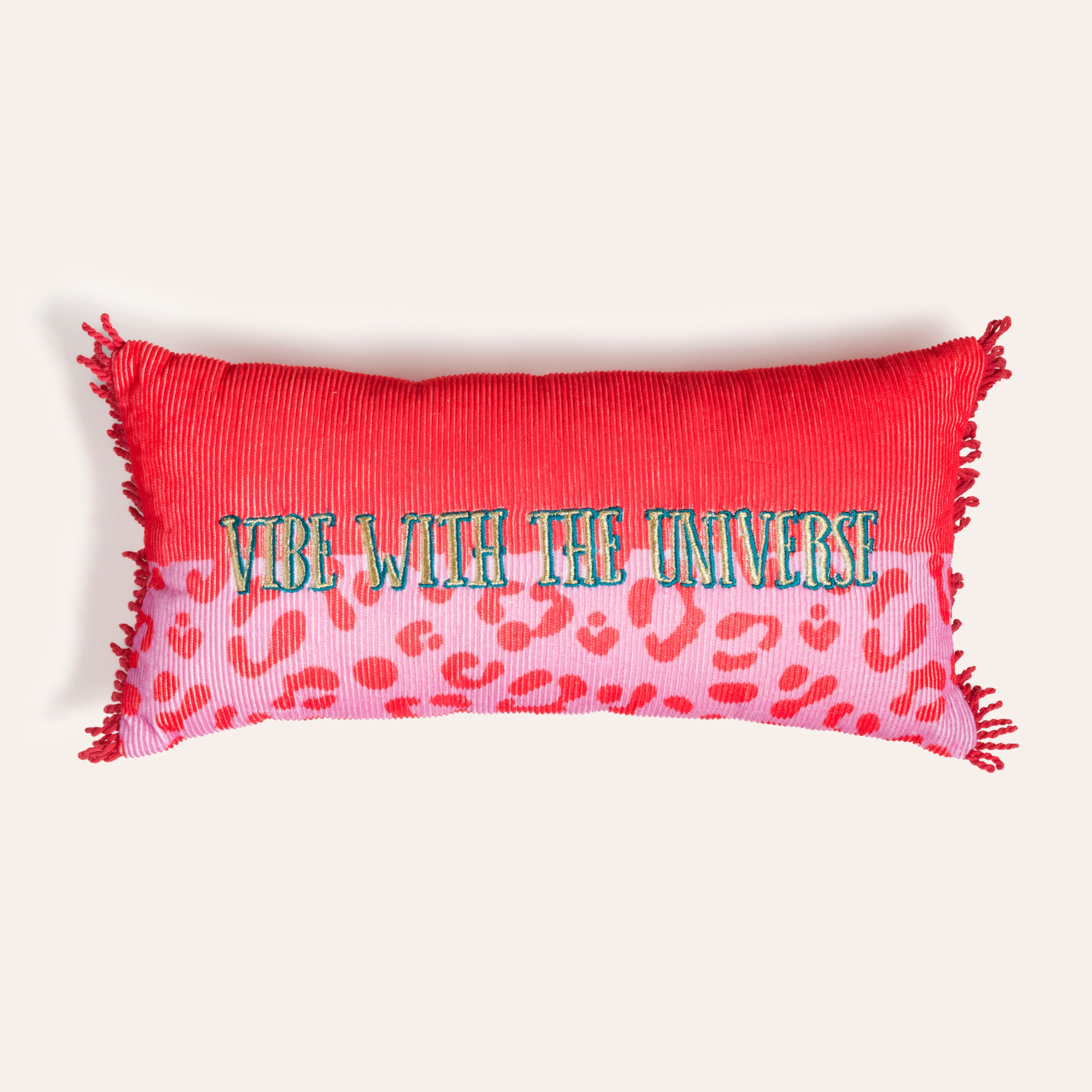 Ghunı Saçaklı Nakışlı Pamuk Dolgulu Kırlent 25x50 Cm Kırmızı - Pembe