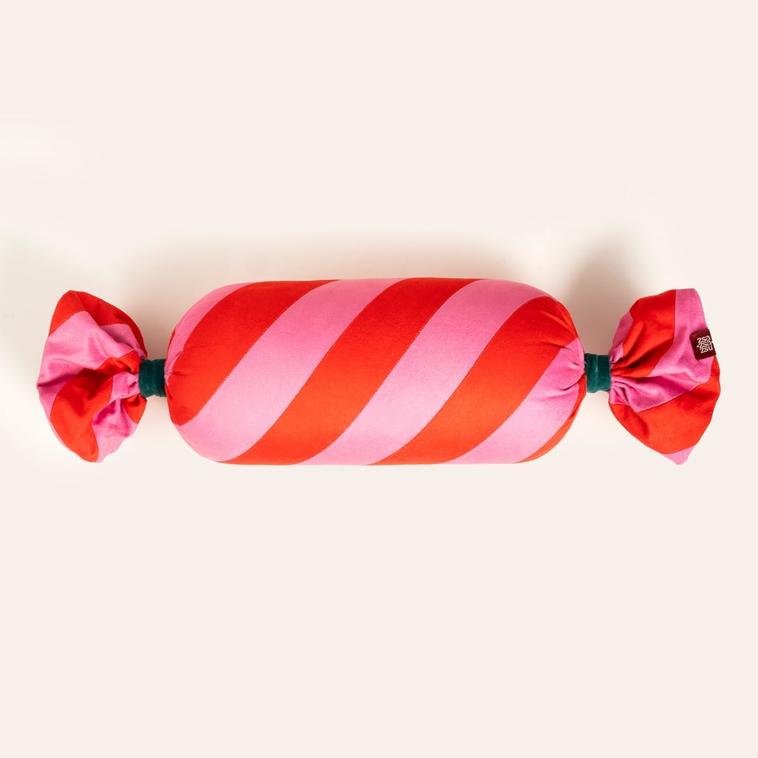 Hansı Verevli Fırfırlı Dolgulu Kırlent 17x60 Cm Kırmızı - Pembe