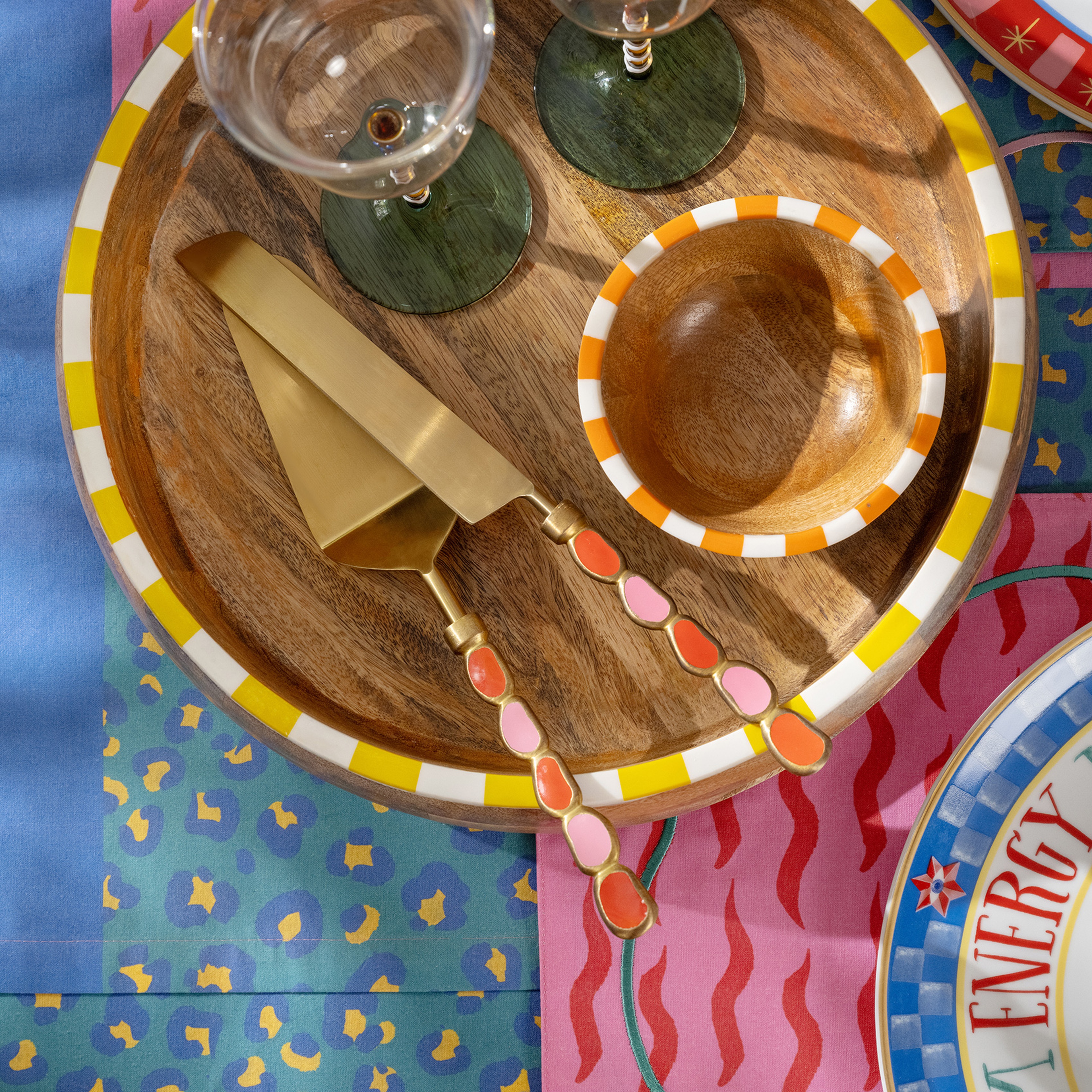 Rampur Çelik - Pirinç Servis Seti 30x10x2 Cm Kırmızı - Pembe