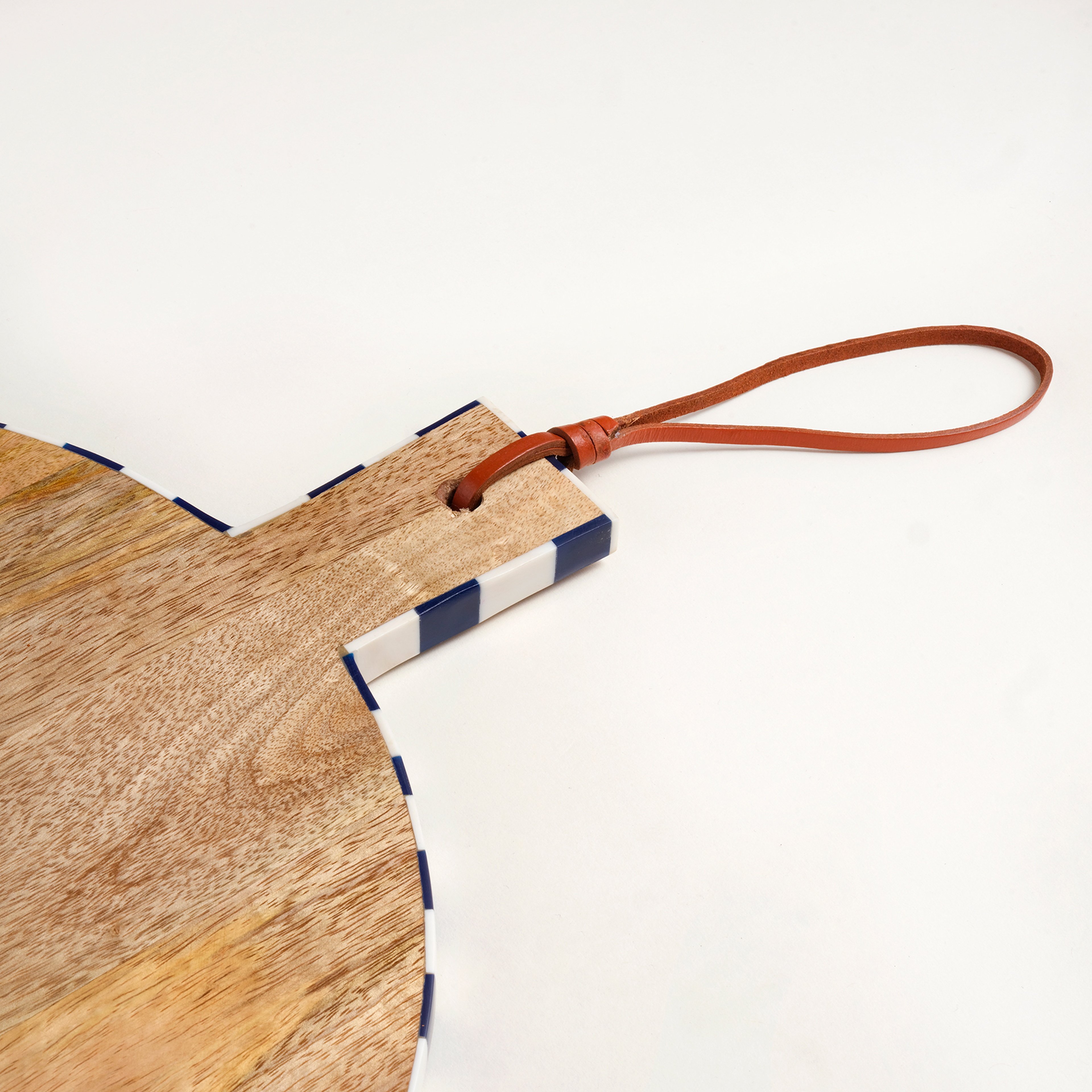 Nohar Mango Ağacı Sunum Tahtası 39x32x1 Cm Mavi