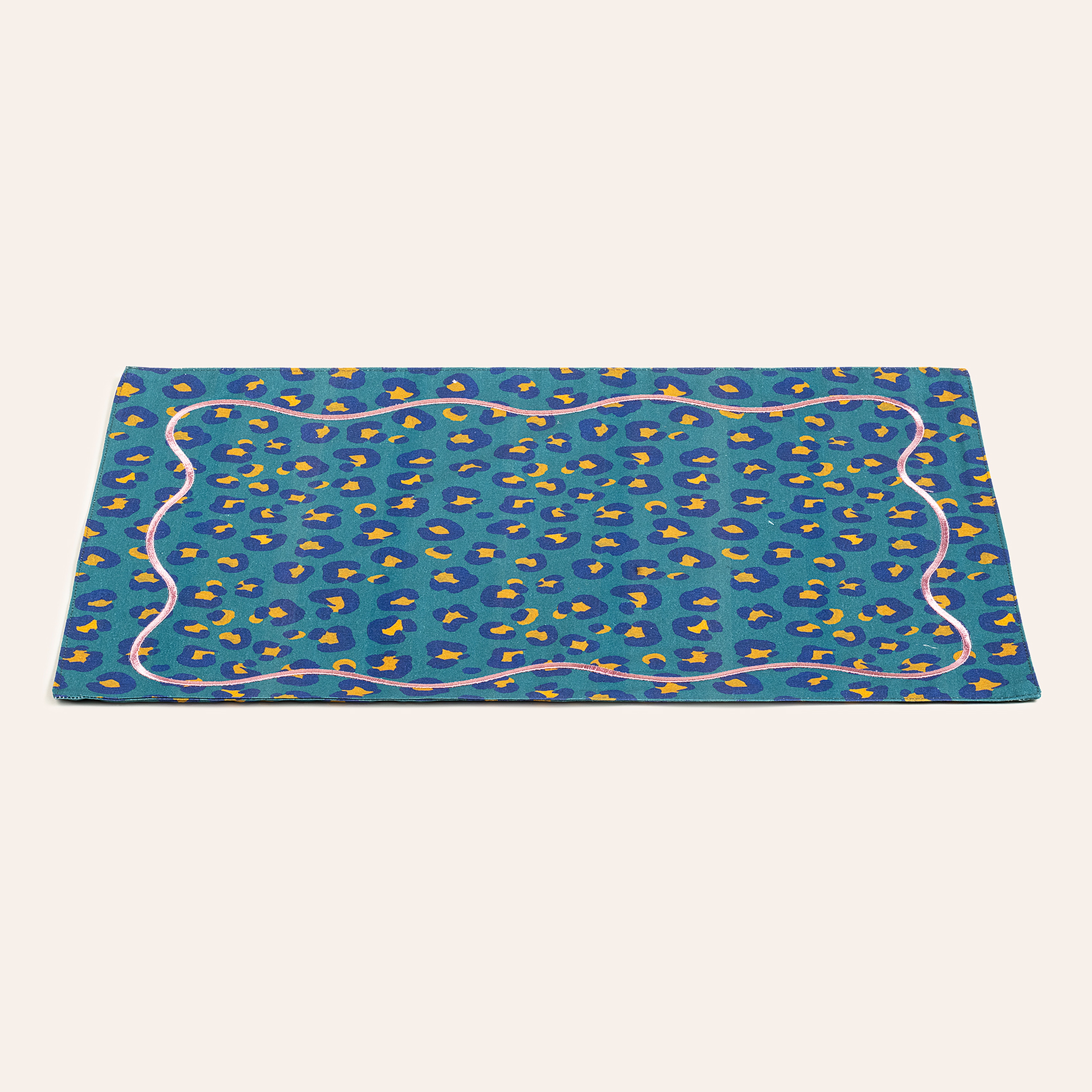 Nilüfer Dijital Baskılı Nakışlı Pamuk Amerikan Servis 35x50 Cm Koyu Yeşil