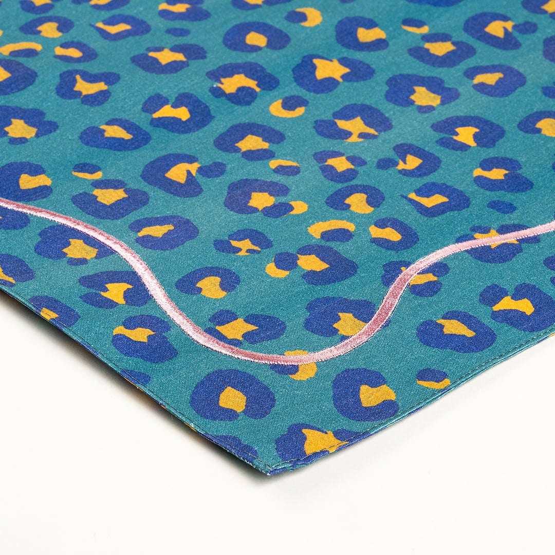 Nilüfer Dijital Baskılı Nakışlı Pamuk Amerikan Servis 35x50 Cm Koyu Yeşil