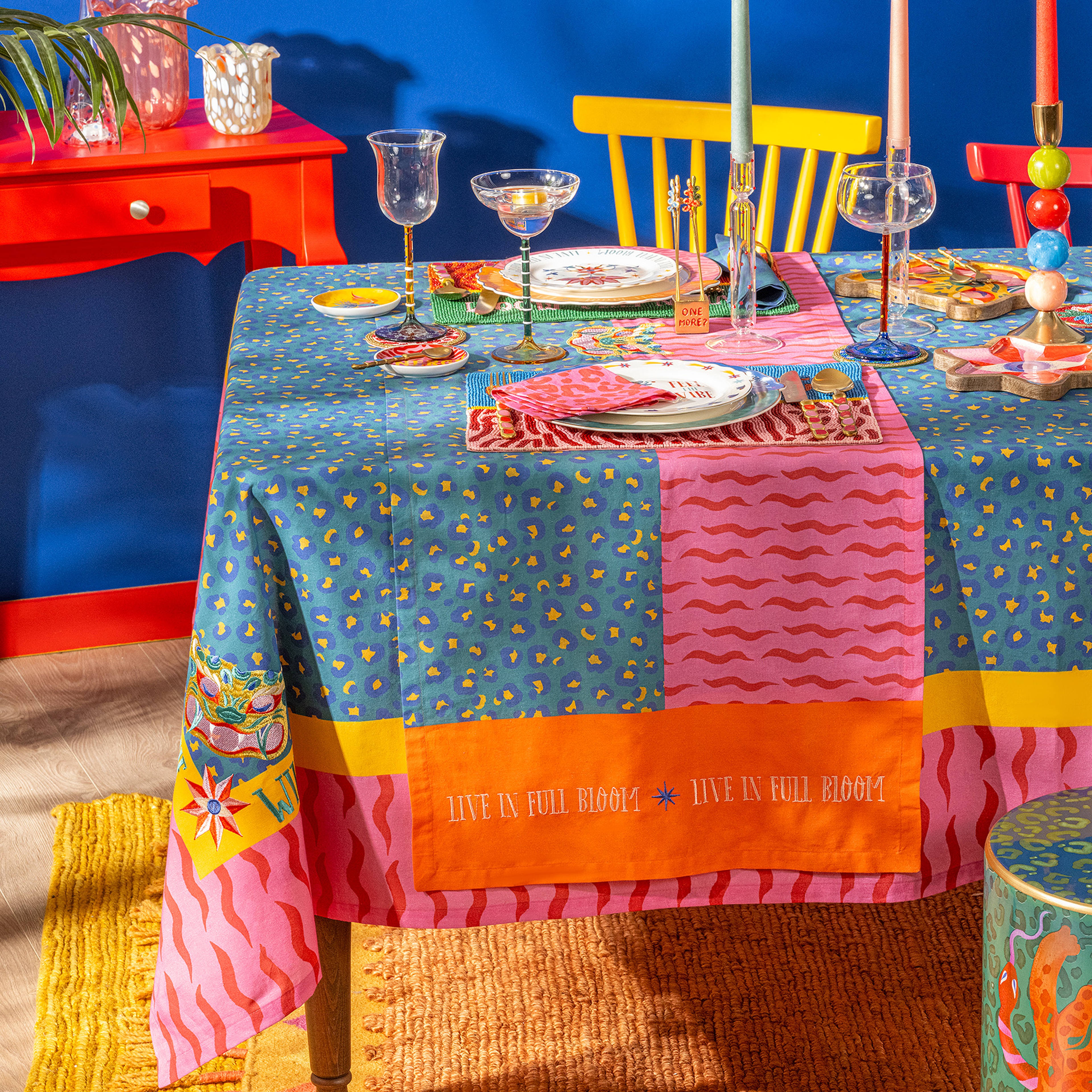 Nilüfer Dijital Baskılı Nakışlı Pamuk Runner 50x180 Cm Renkli