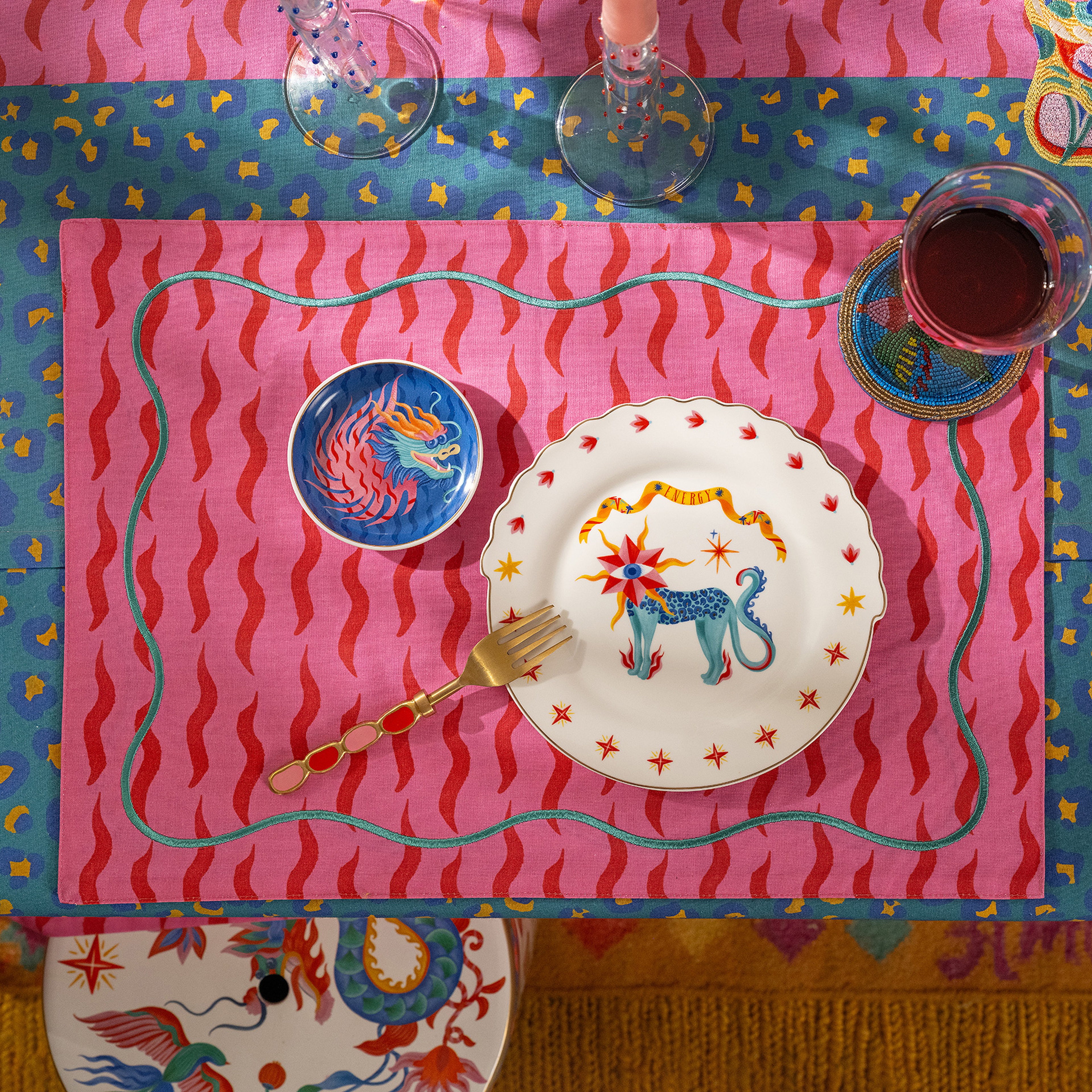 Nilüfer Dijital Baskılı Nakışlı Pamuk Amerikan Servis 35x50 Cm Pembe