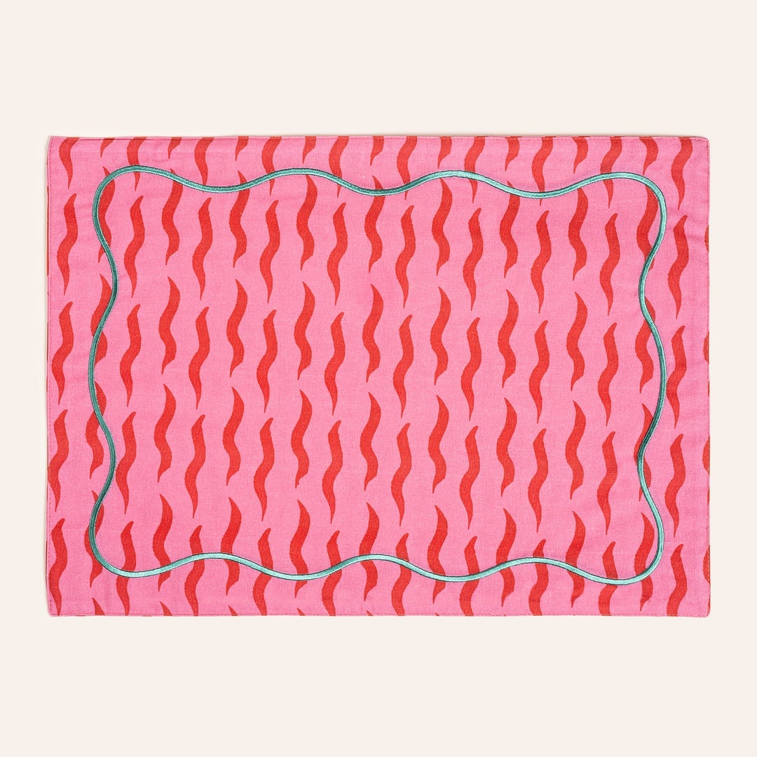 Nilüfer Dijital Baskılı Nakışlı Pamuk Amerikan Servis 35x50 Cm Pembe