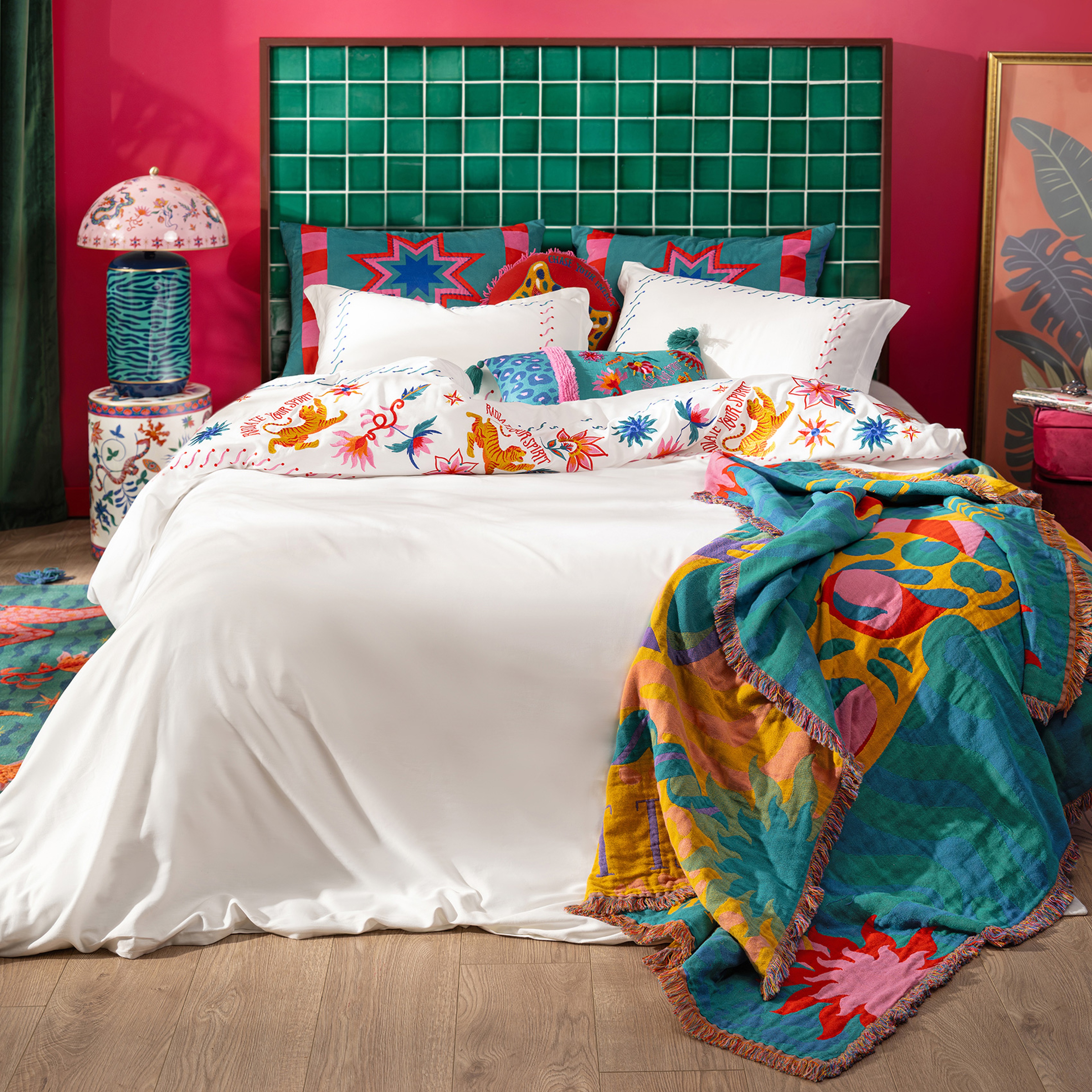 Kadmos 200 Tc Nakışlı Bambu Nevresim Takımı 160x220 Cm Ekru