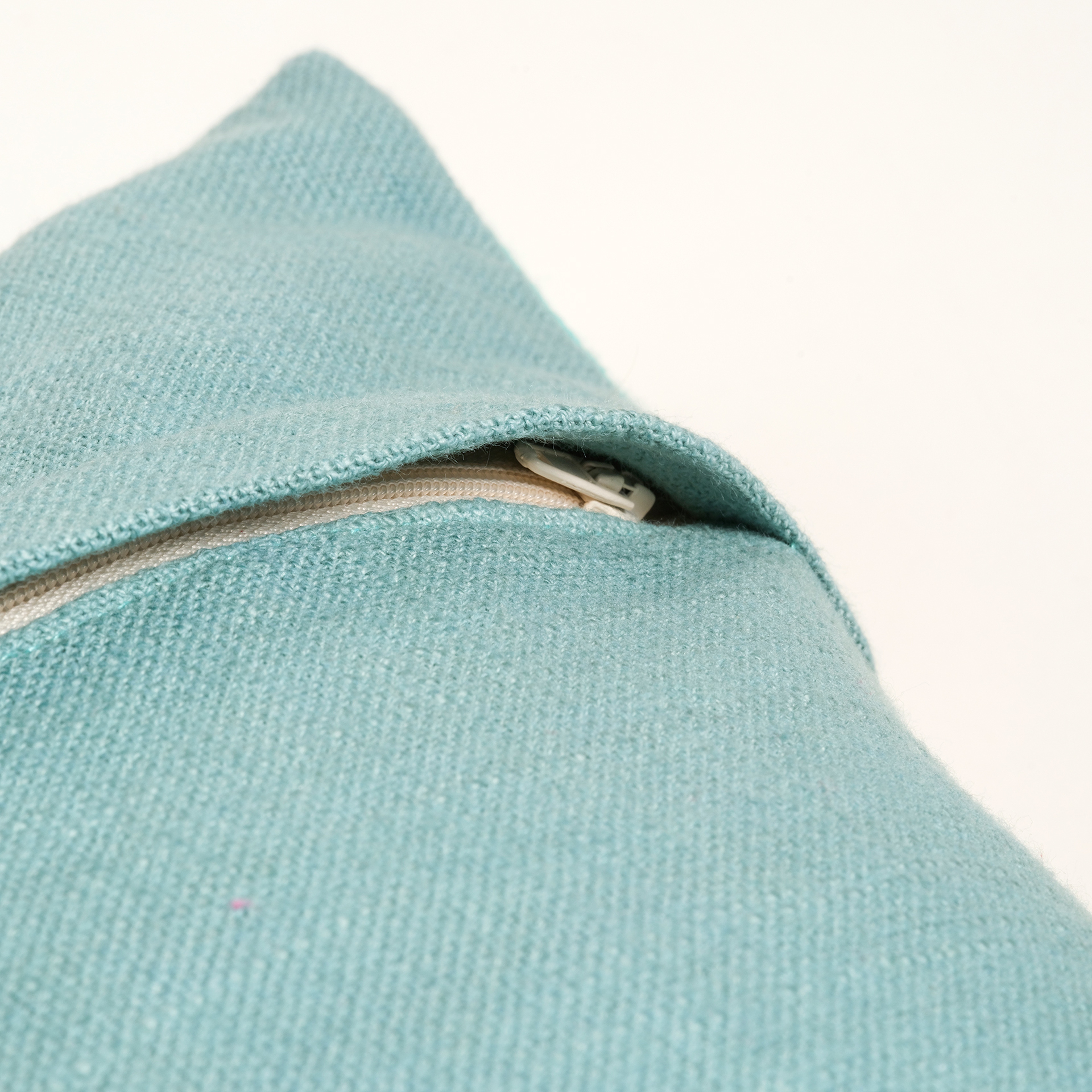 Ghunı Püsküllü Nakışlı Pamuk Dolgulu Kırlent 50x50 Cm Sarı