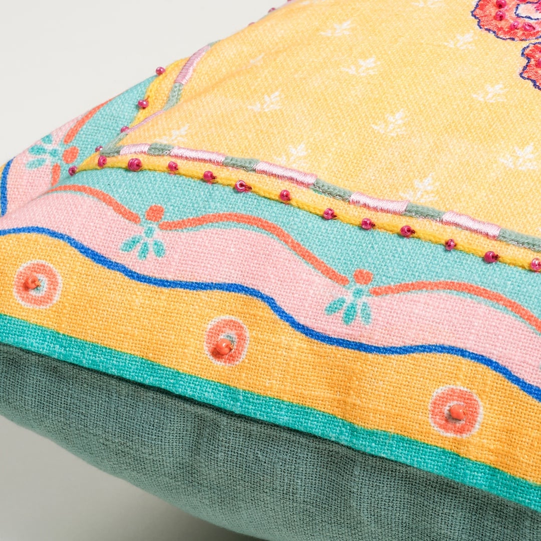 Ghunı Püsküllü Nakışlı Pamuk Dolgulu Kırlent 50x50 Cm Sarı