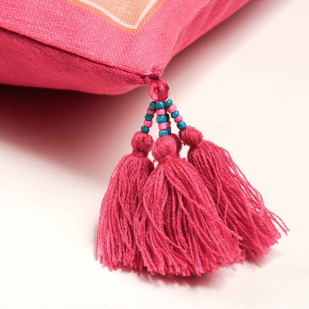 Ghunı Püsküllü Nakışlı Pamuk Dolgulu Kırlent 50x50 Cm Fuşya