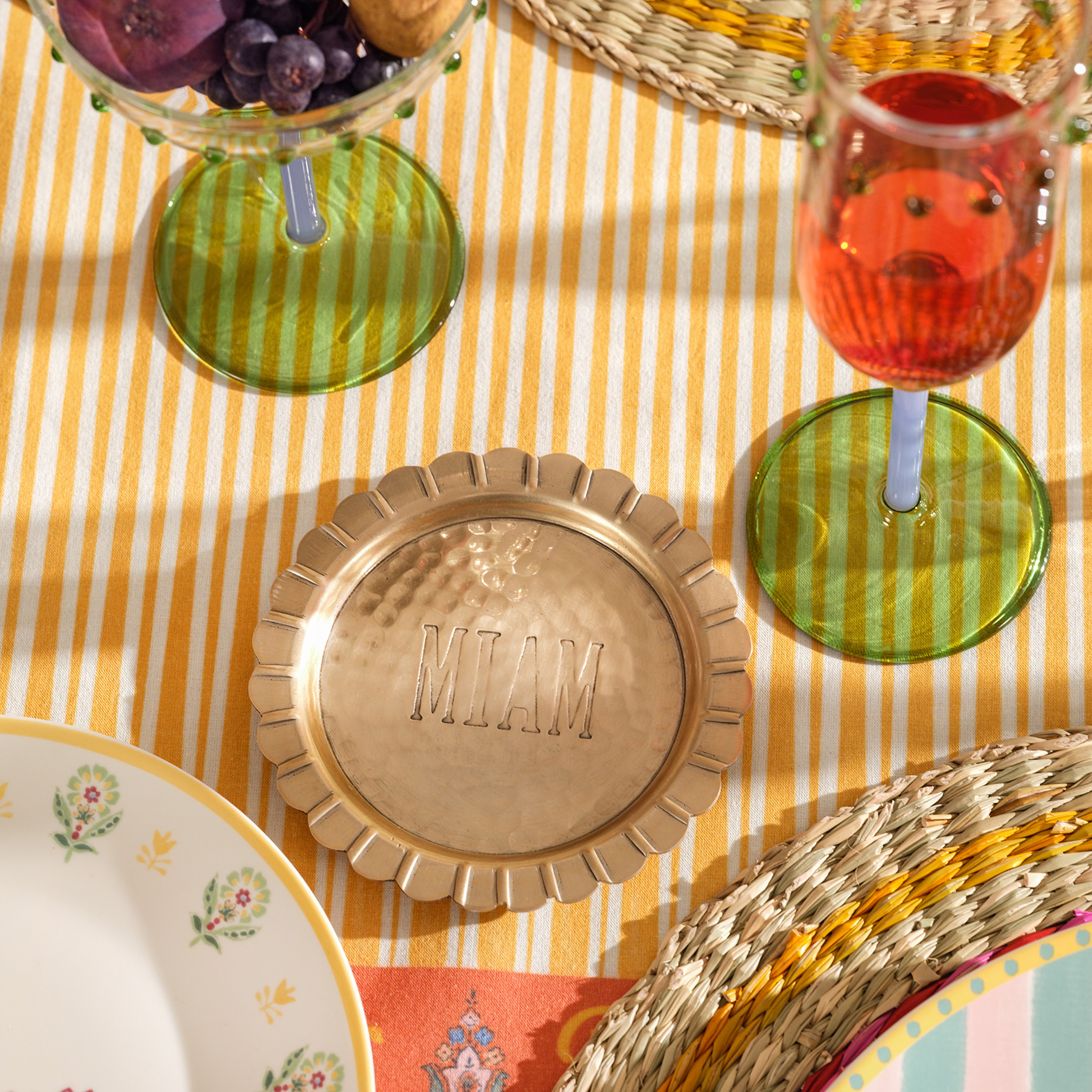 Nanpur Metal Bardak Altlığı 11x11x6 Cm Altın